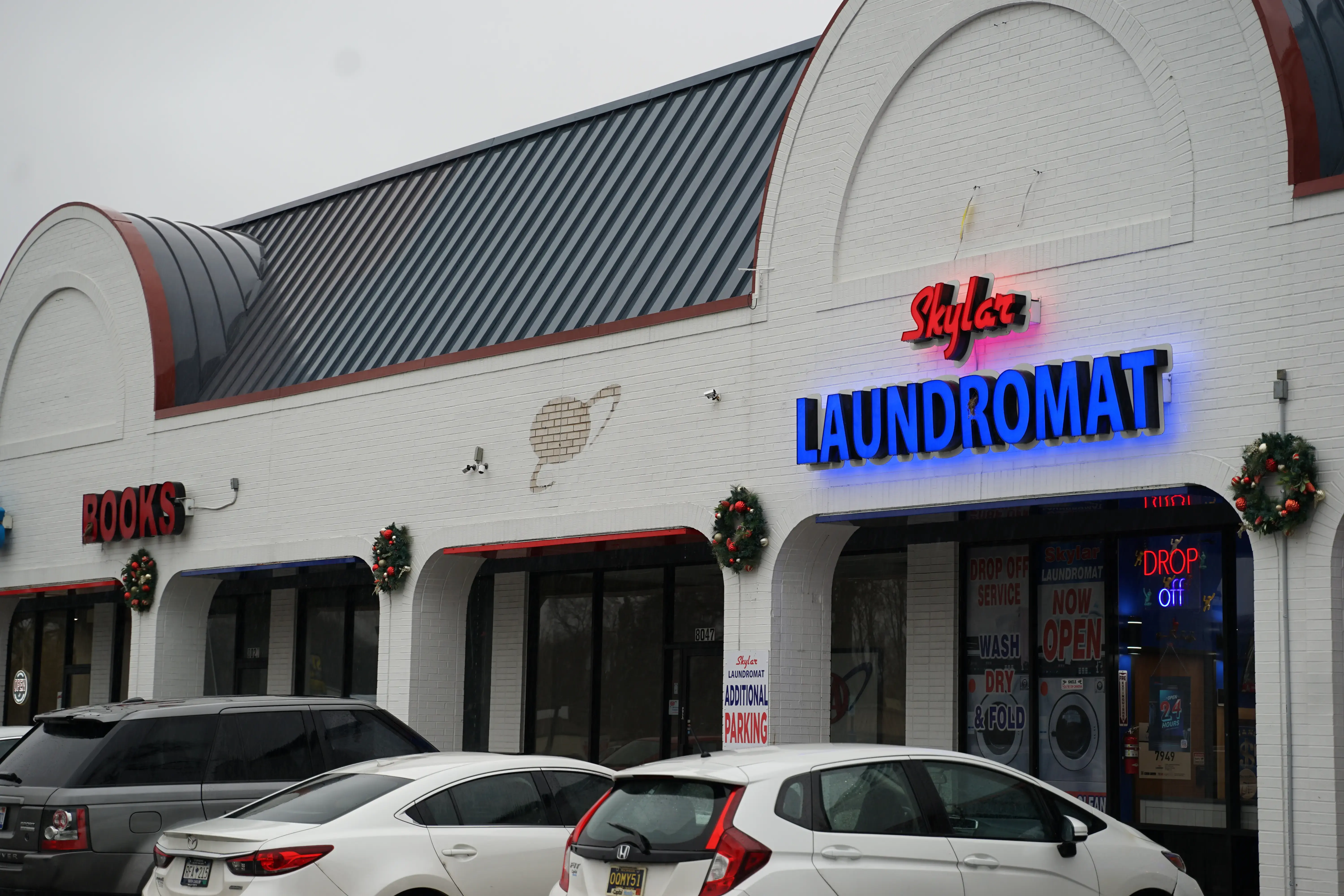 Skylar Laundromat of Westland thumbnail 2