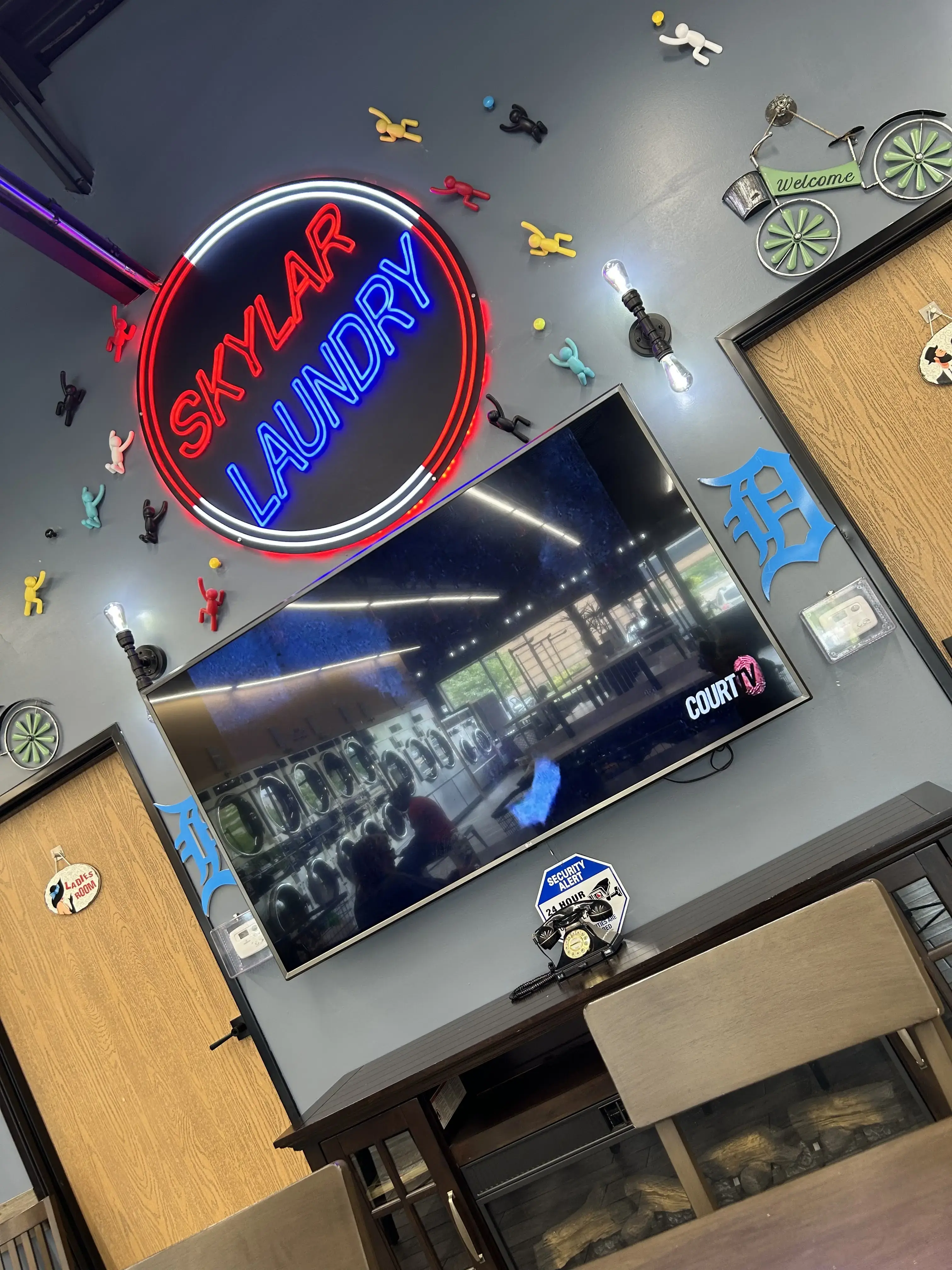 Skylar Laundromat (Troy) thumbnail 12