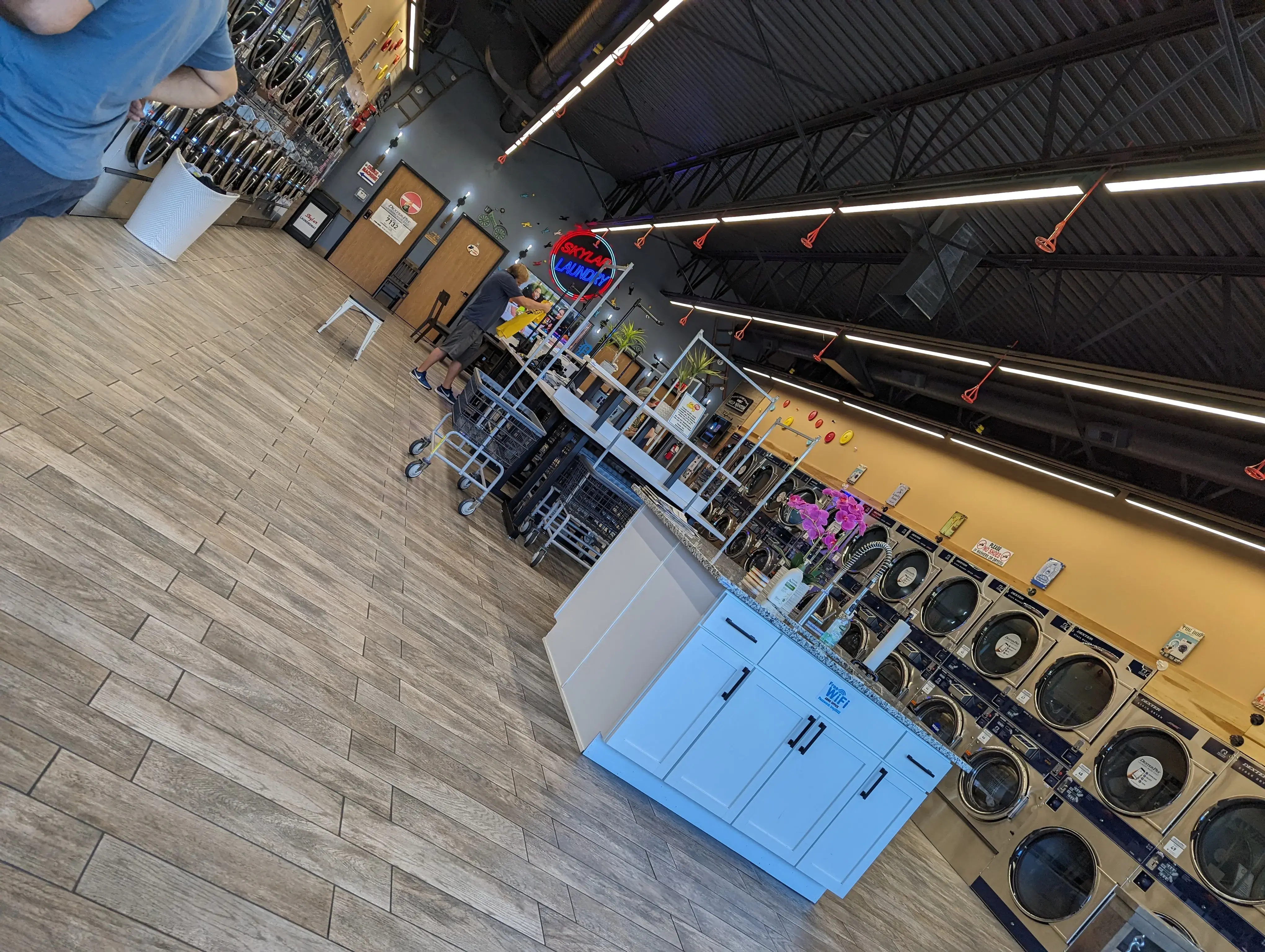 Skylar Laundromat (Troy) - Image 10