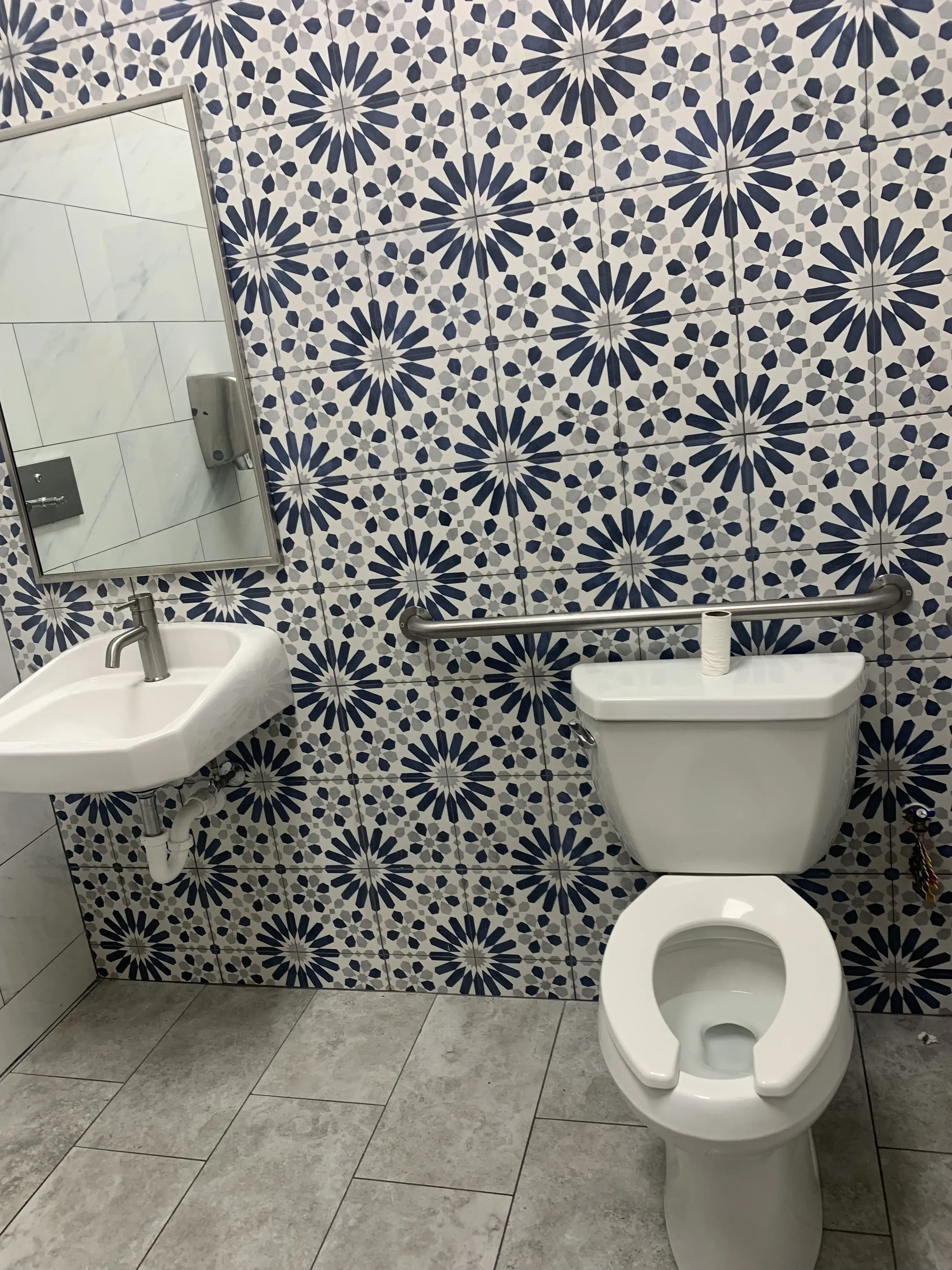 Skyline Laundromats/24 HOURS (Hapeville) thumbnail 6