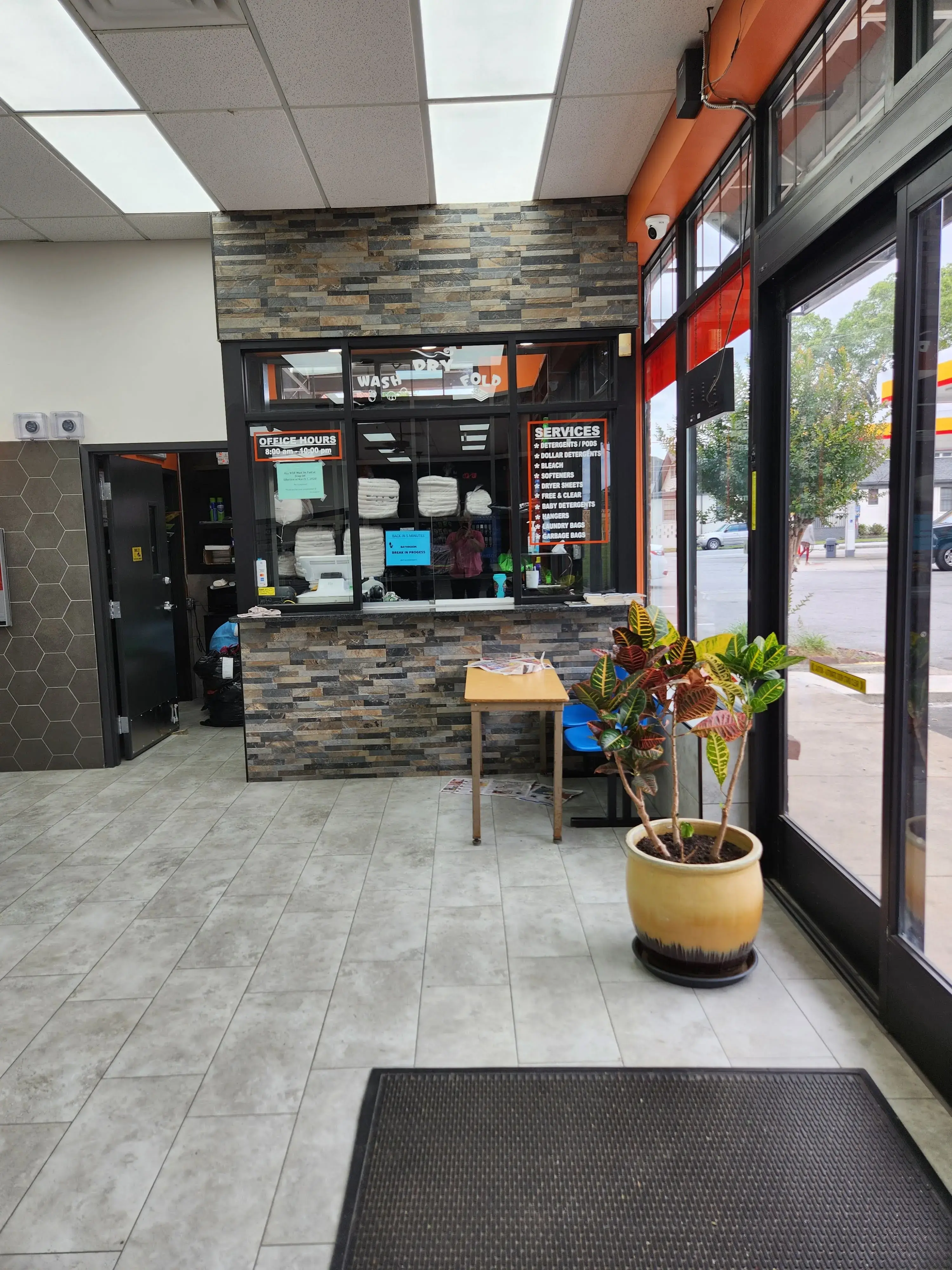 Skyline Laundromats/24 HOURS (Hapeville) - Image 3