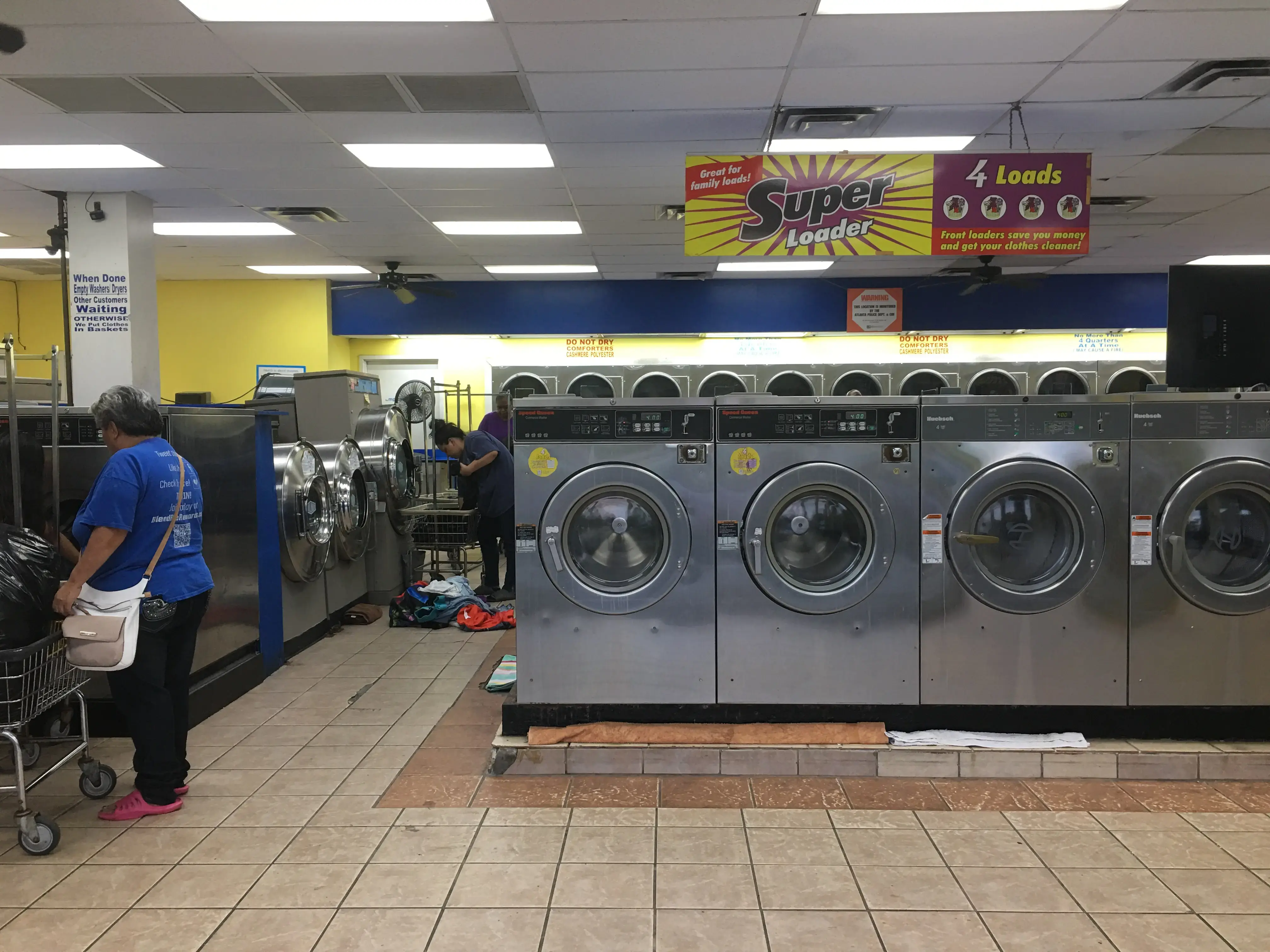 Skyline Laundromats/24 HOURS (Moreland) - Image 1