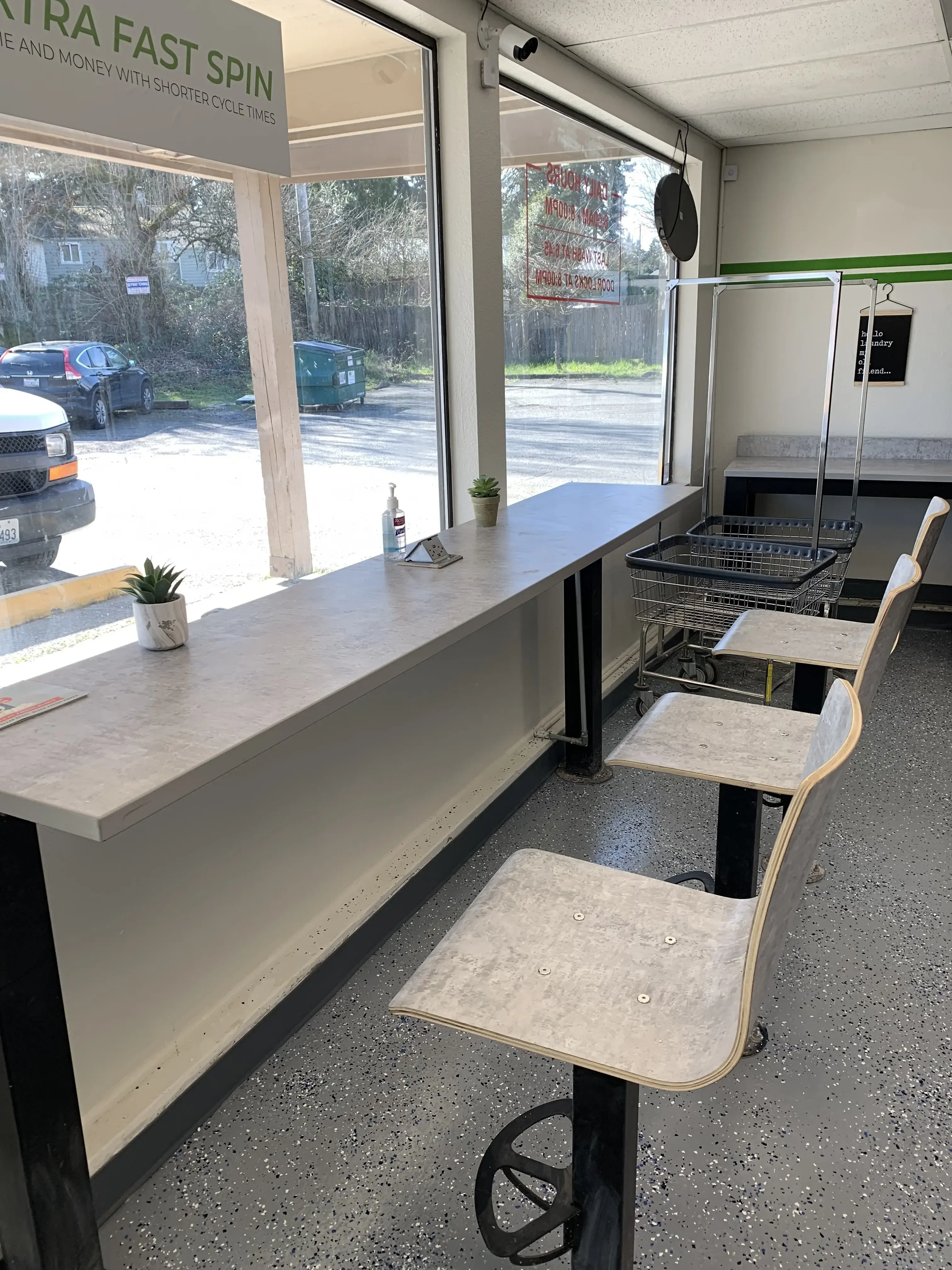 Skyway Laundromat thumbnail 4