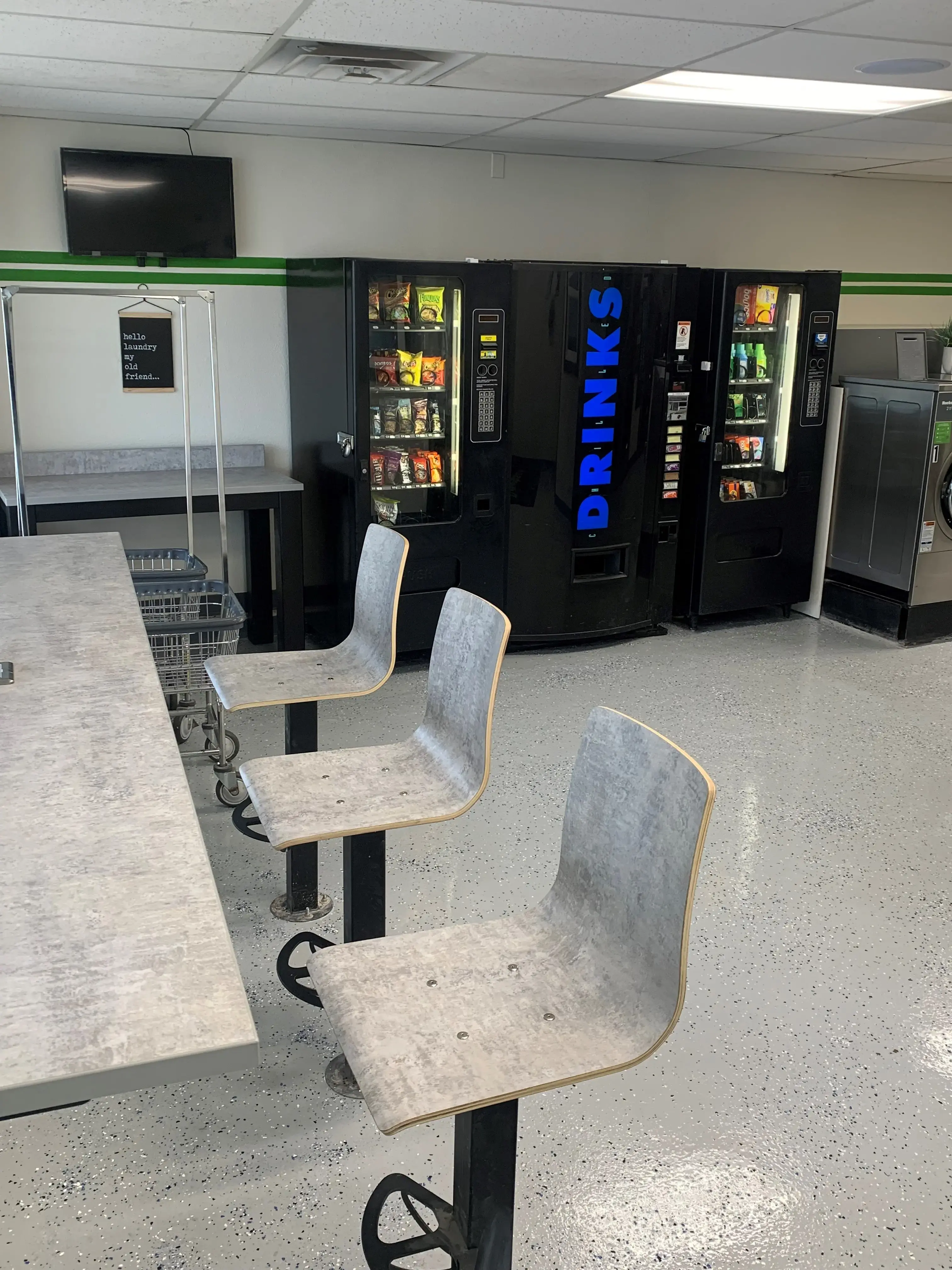 Skyway Laundromat thumbnail 3