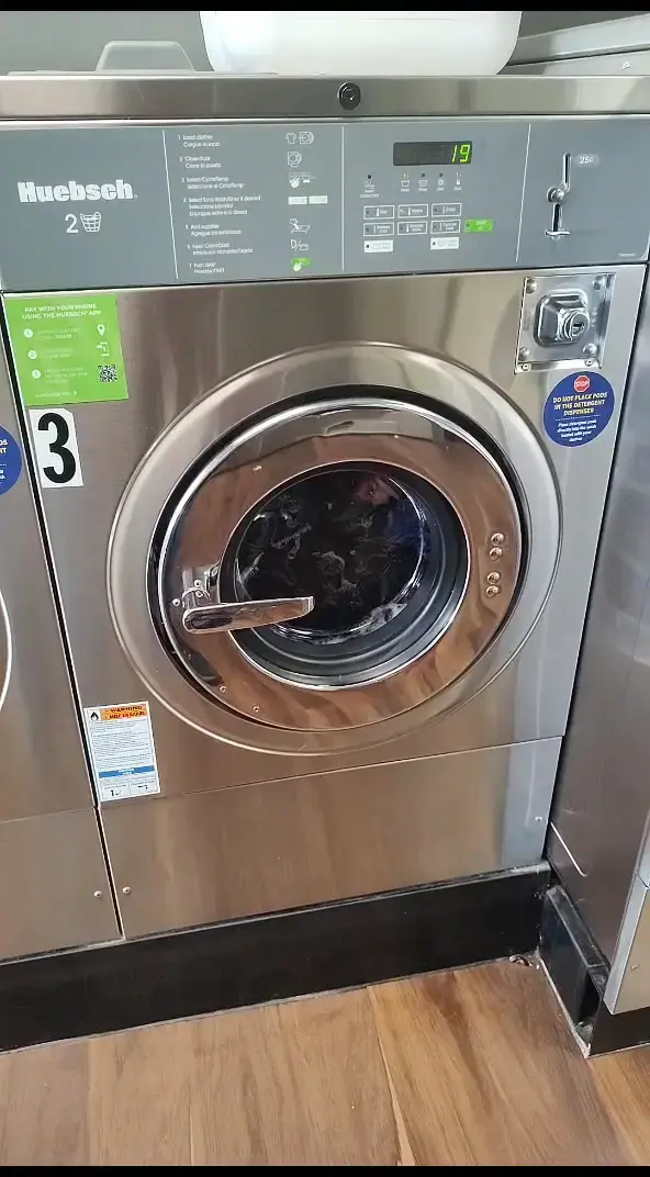 Skyway Laundromat thumbnail 13