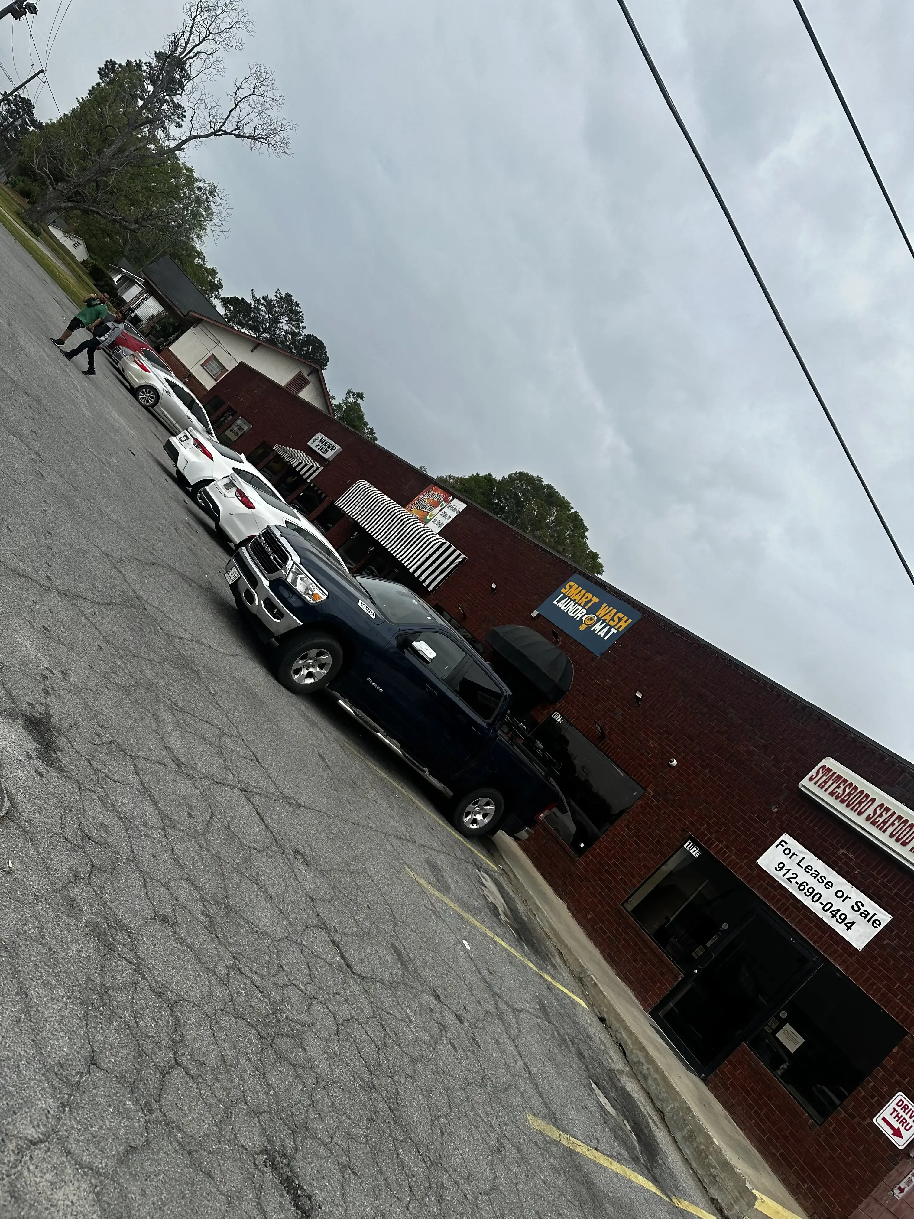 Smart Wash Laundromat - Image 10