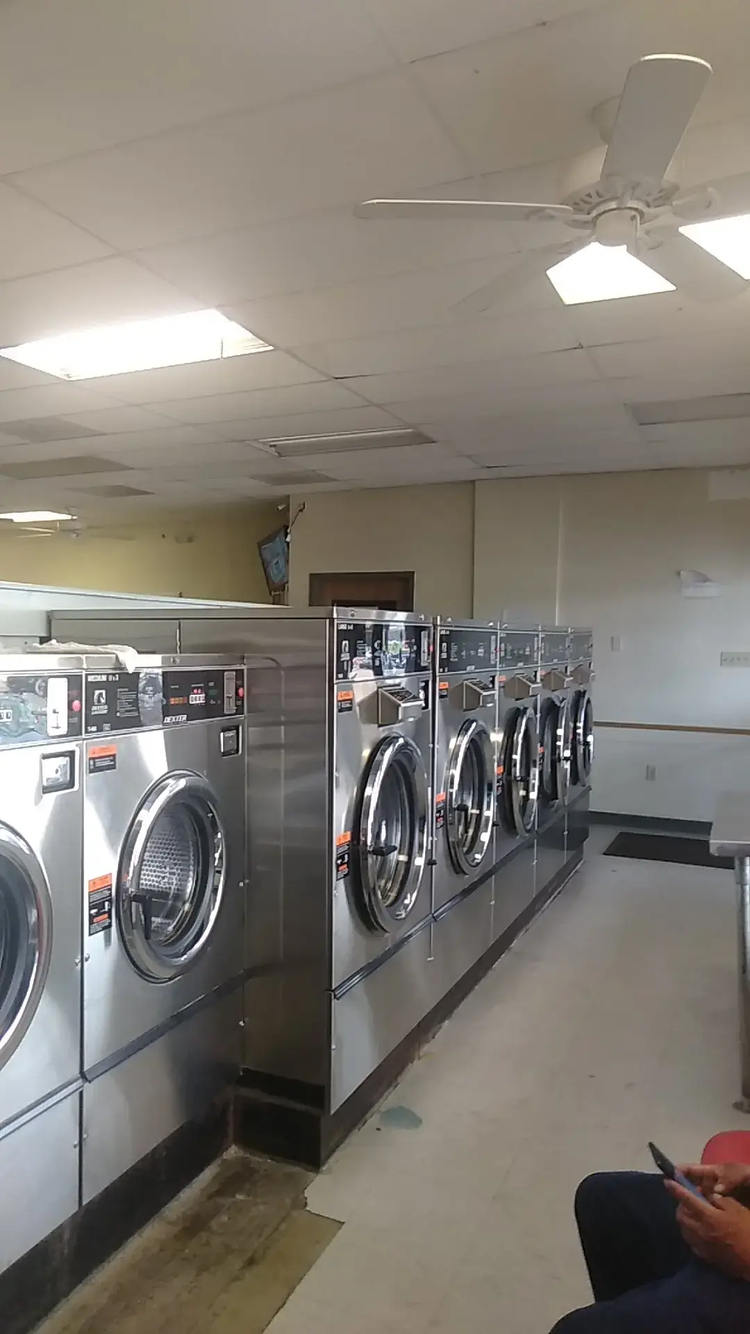Smartwash Coin Laundry thumbnail 8