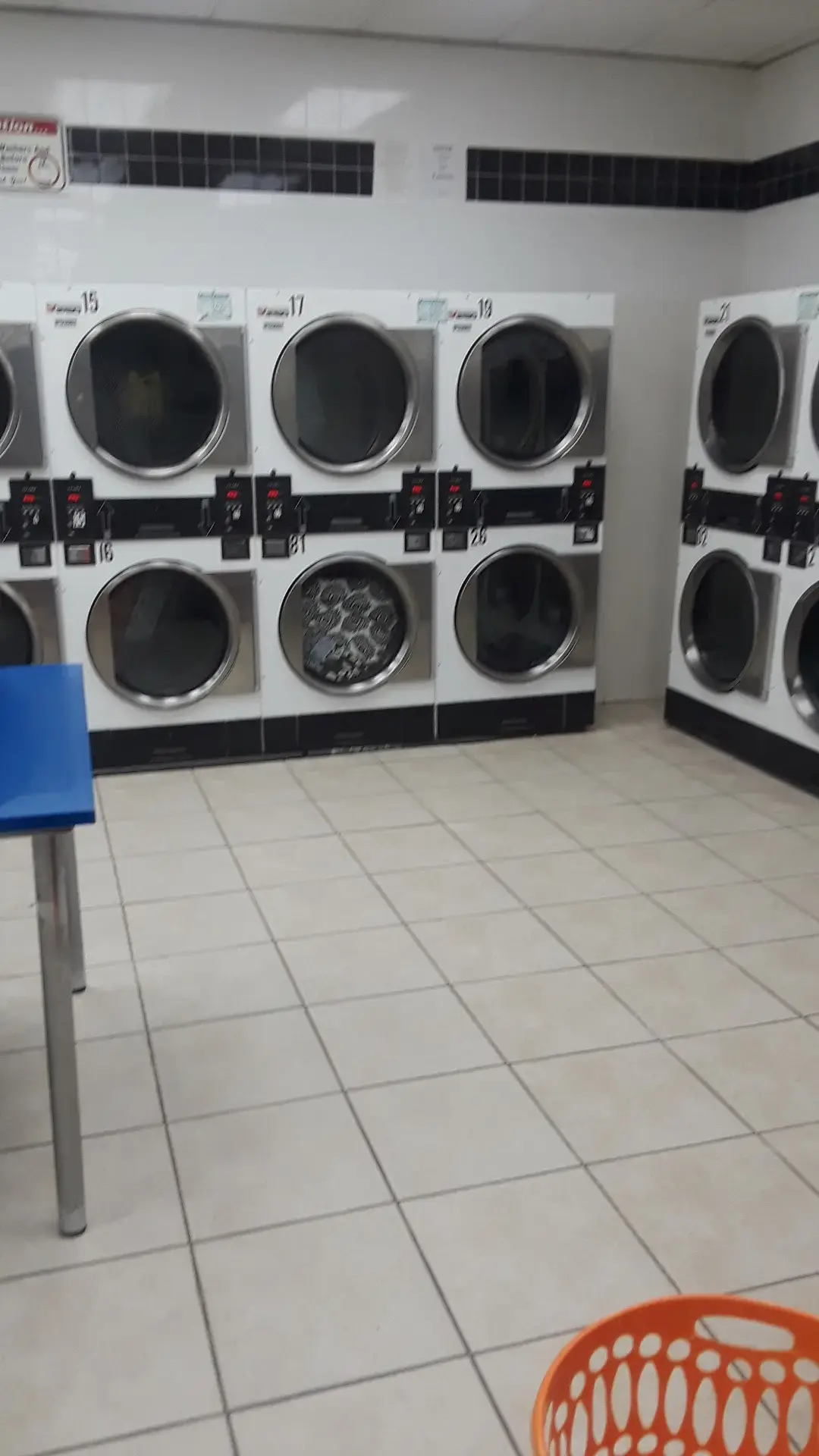 Smile Laundromat - Image 5