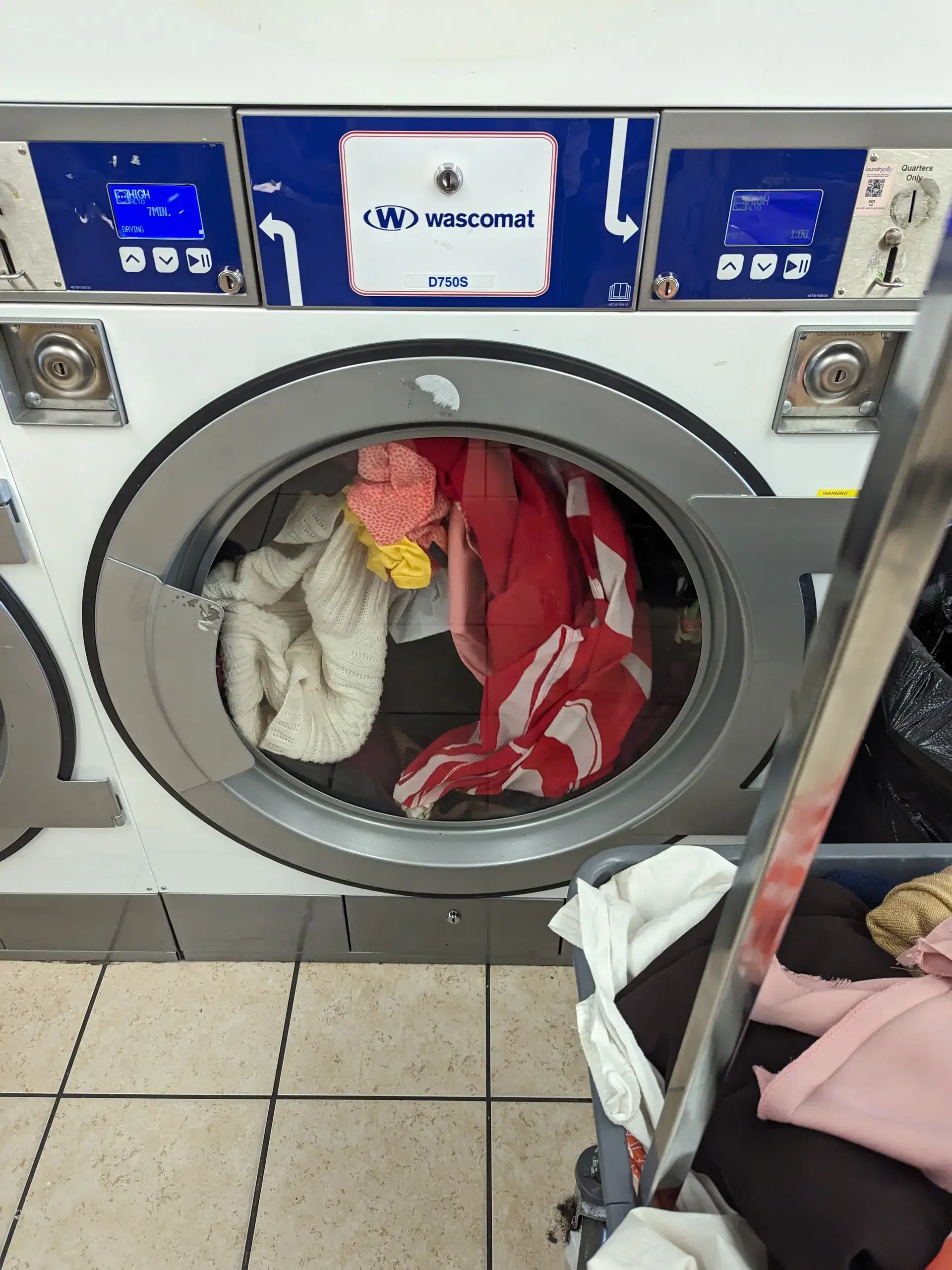Smiley Laundromat thumbnail 11