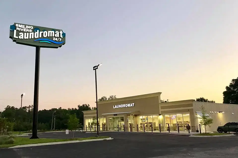 Smiling Rivers Laundromat location