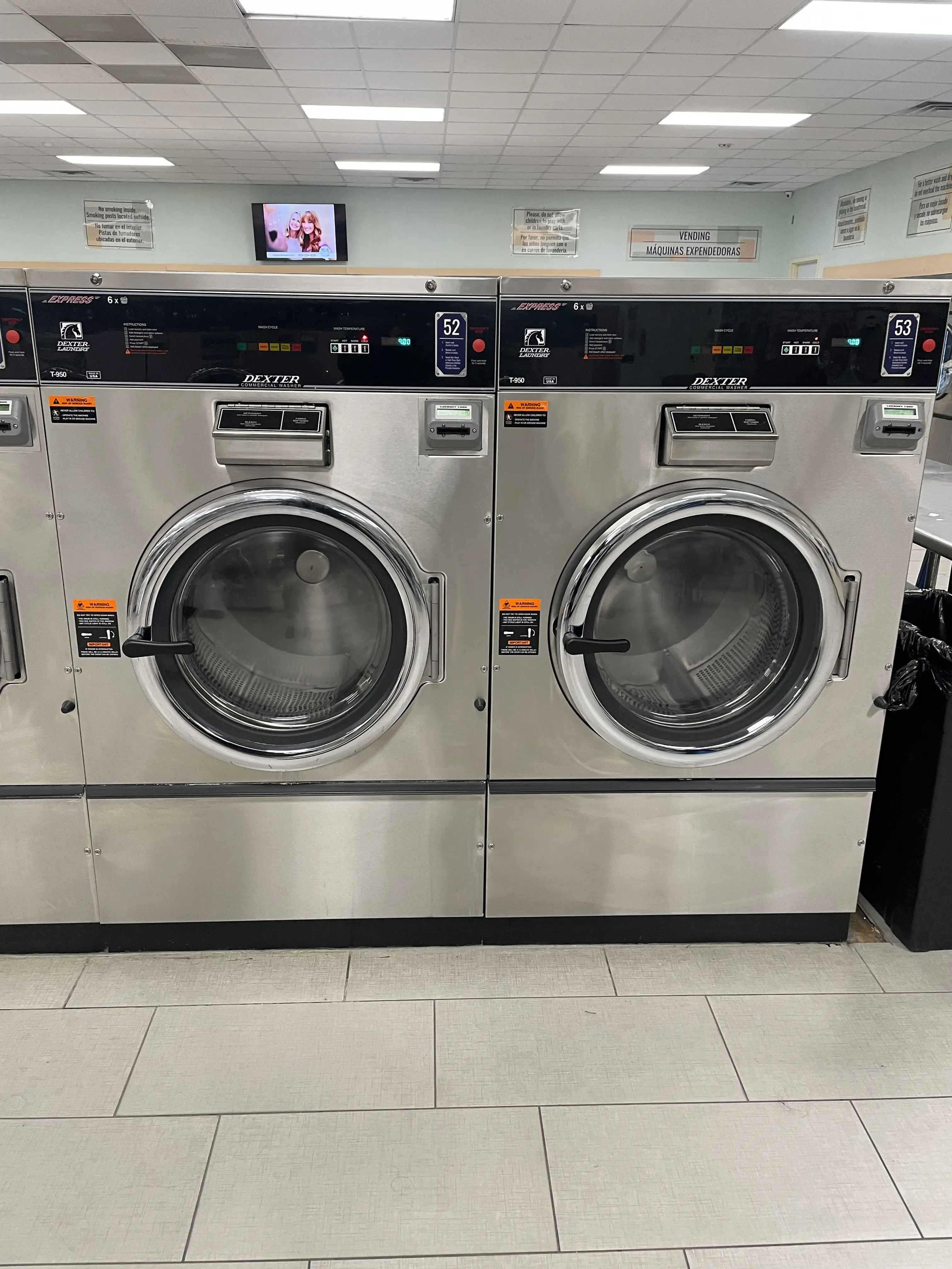 Smiling Rivers Laundromat thumbnail 3