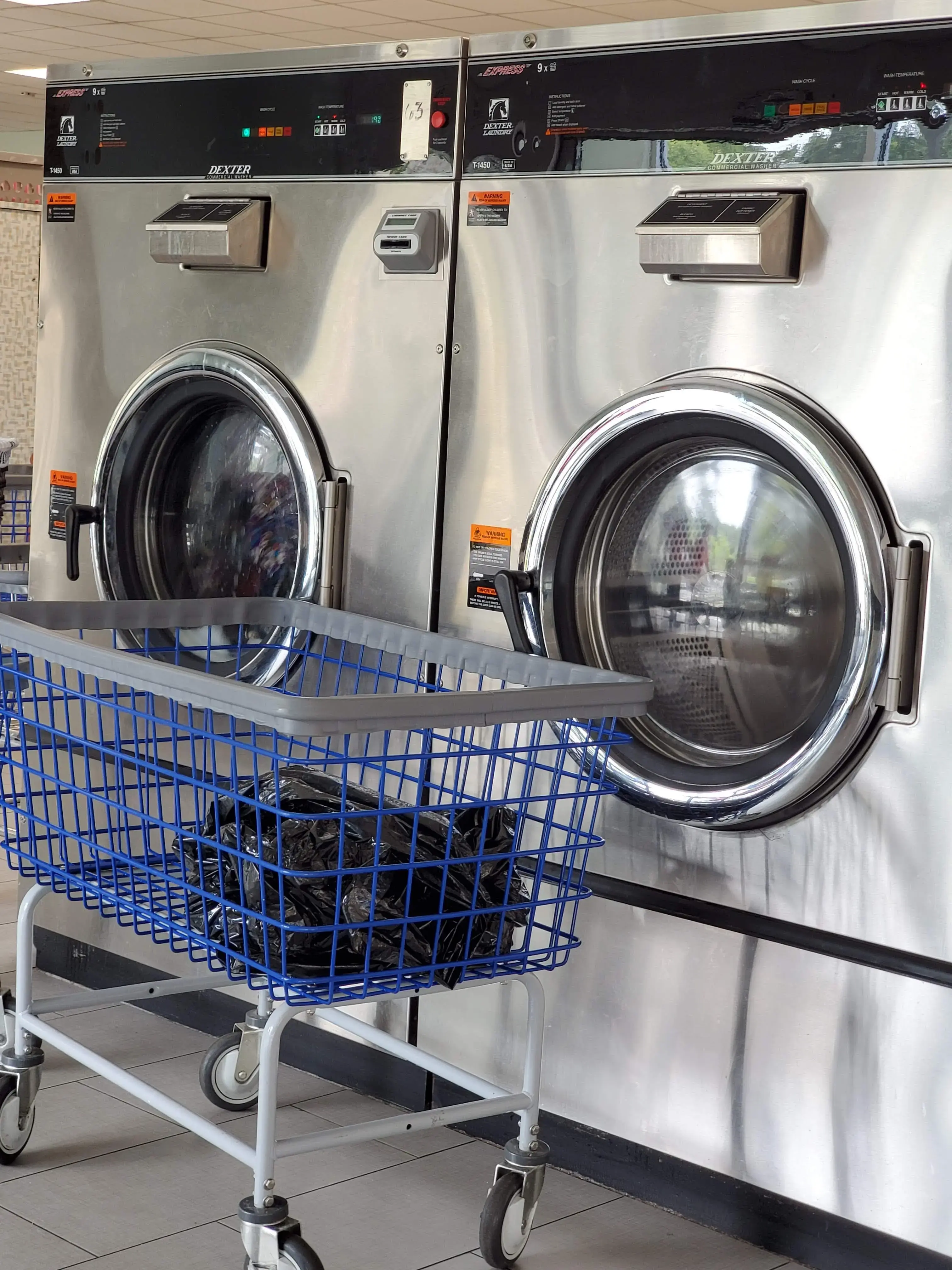 Smiling Rivers Laundromat thumbnail 13
