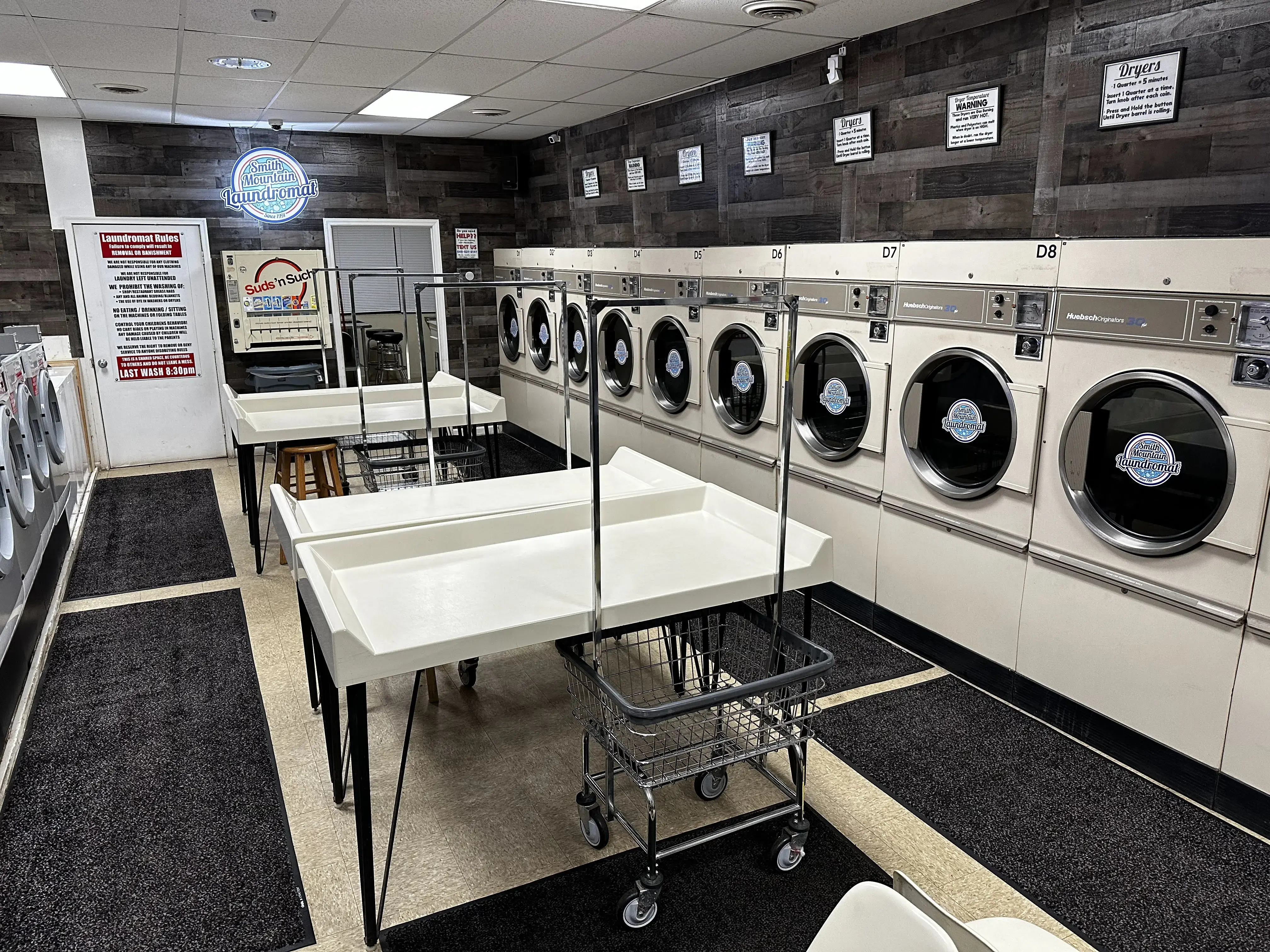 Smith Mountain Laundromat thumbnail 10