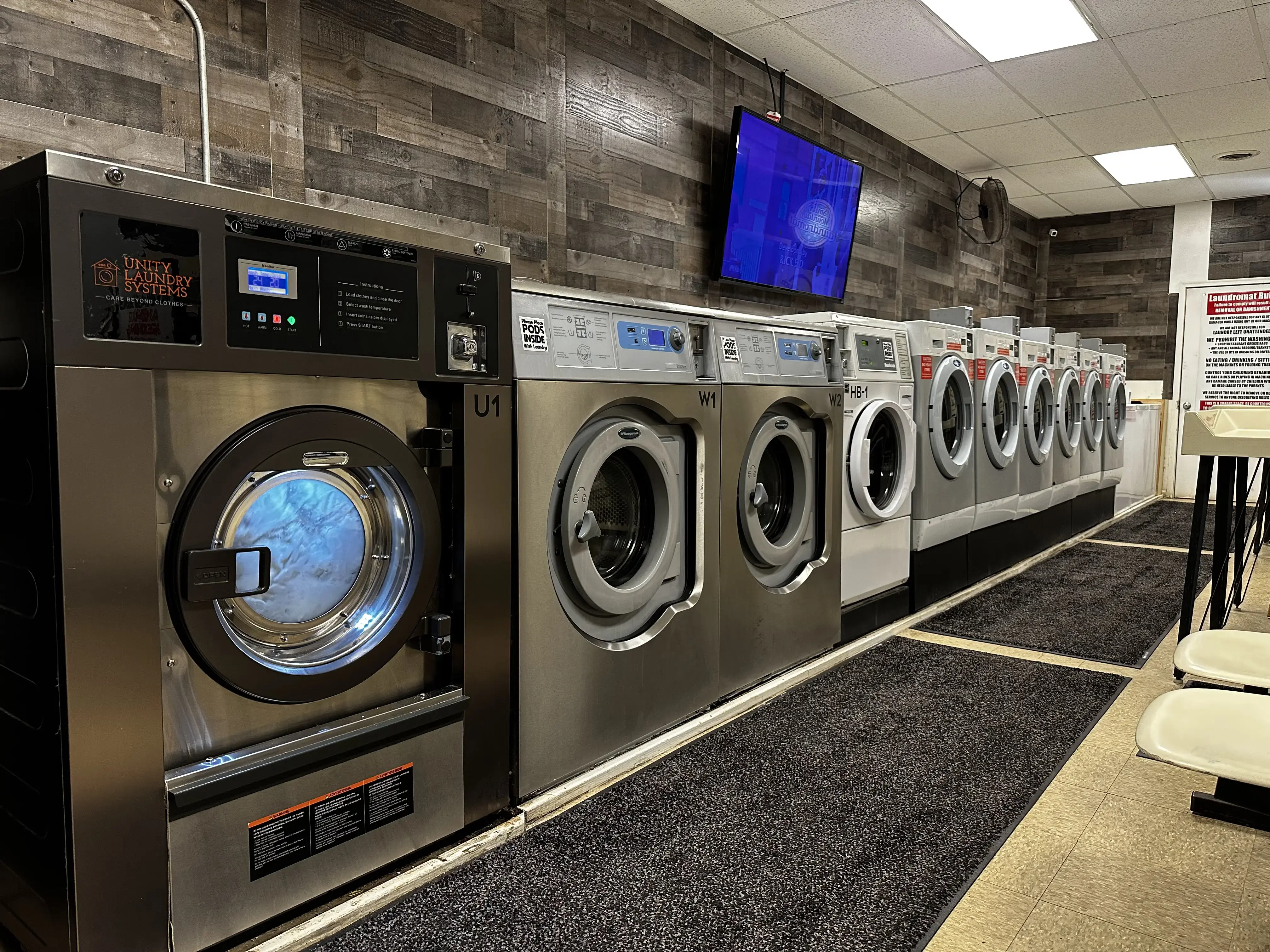 Smith Mountain Laundromat thumbnail 15