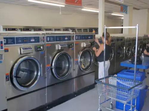 Smithfield Plaza Laundry Land Laundromat thumbnail 7
