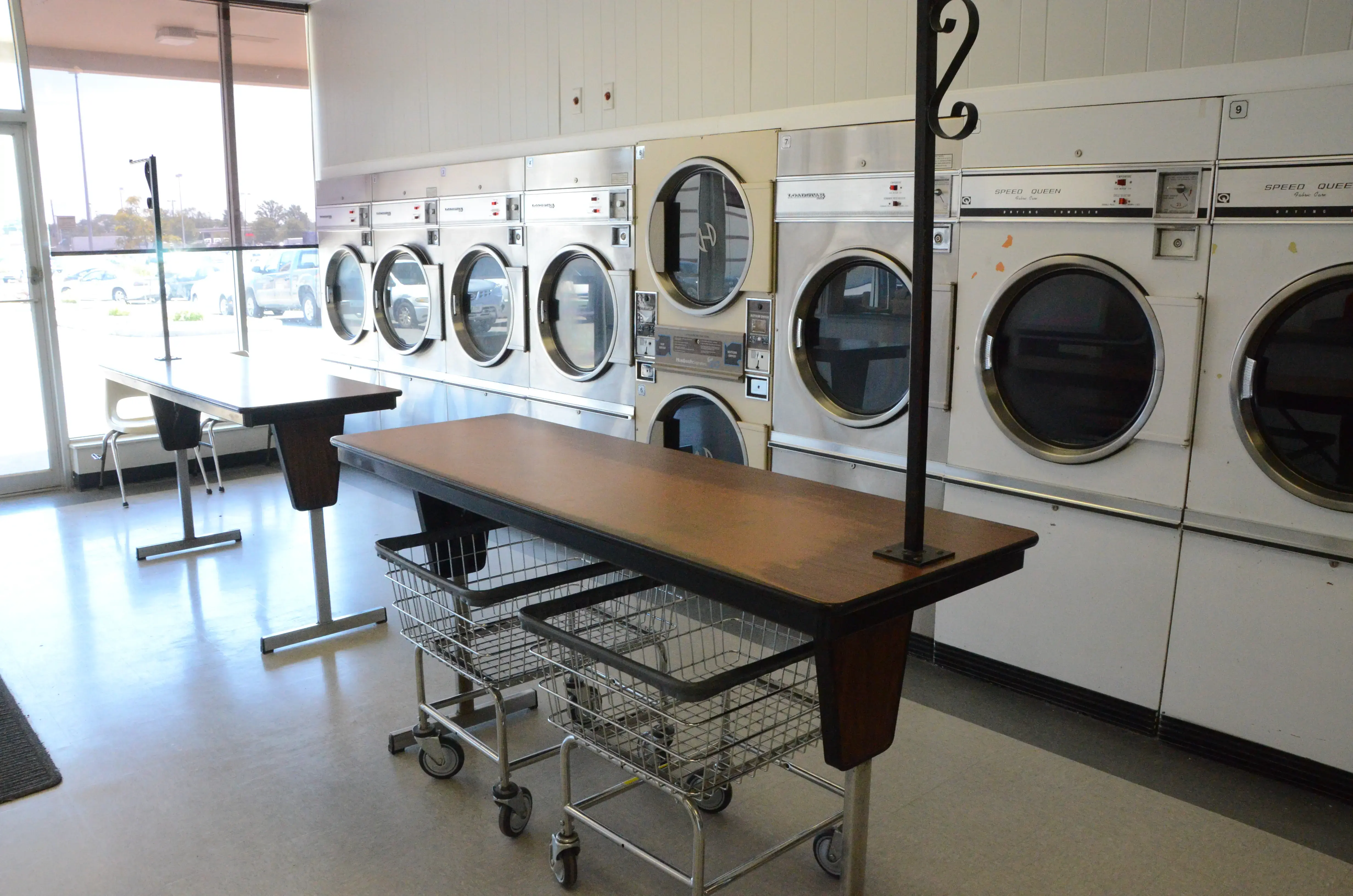 Smith's Coin Laundry/Speed Queen - Image 9