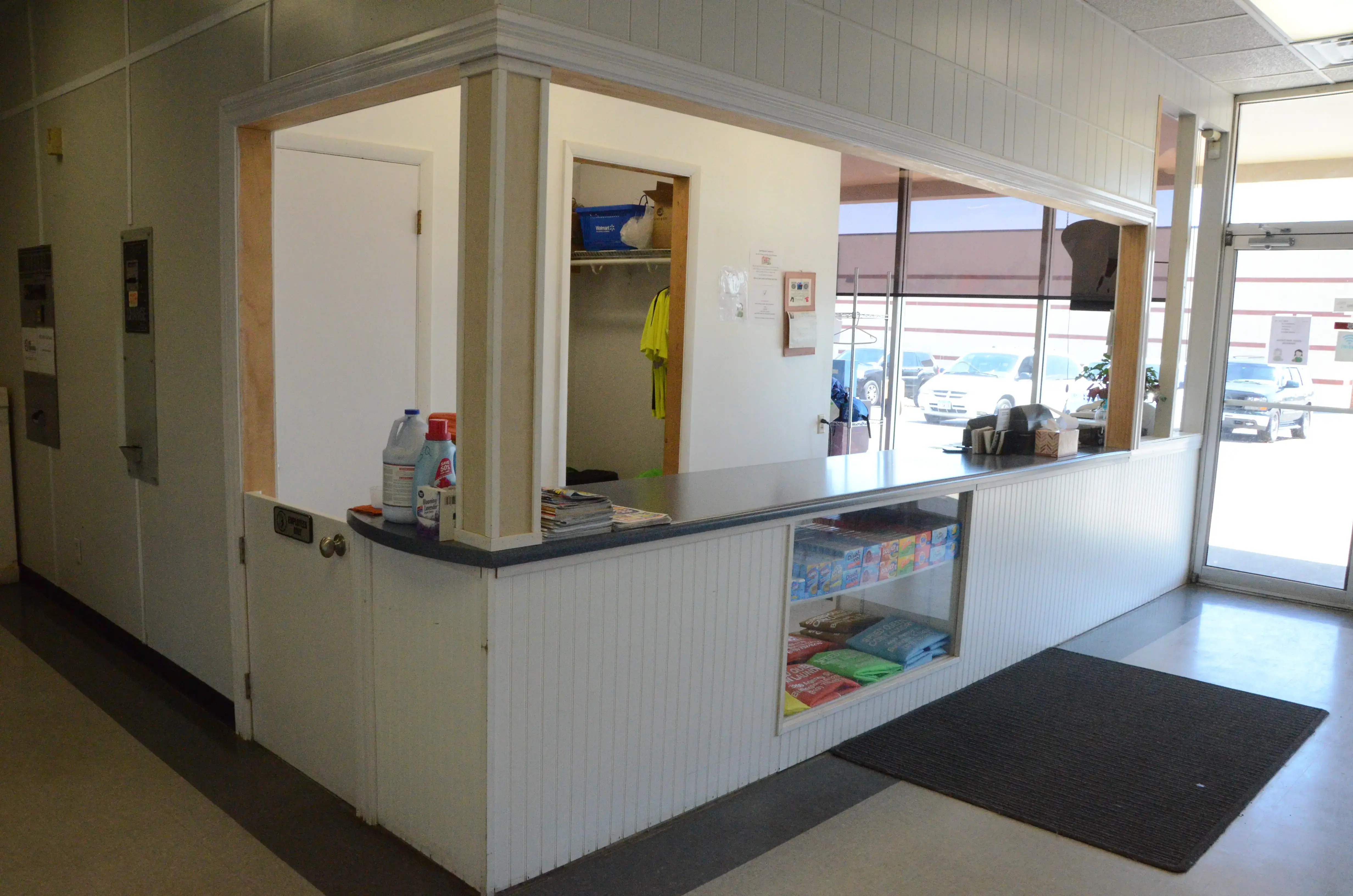 Smith's Coin Laundry/Speed Queen - Image 13