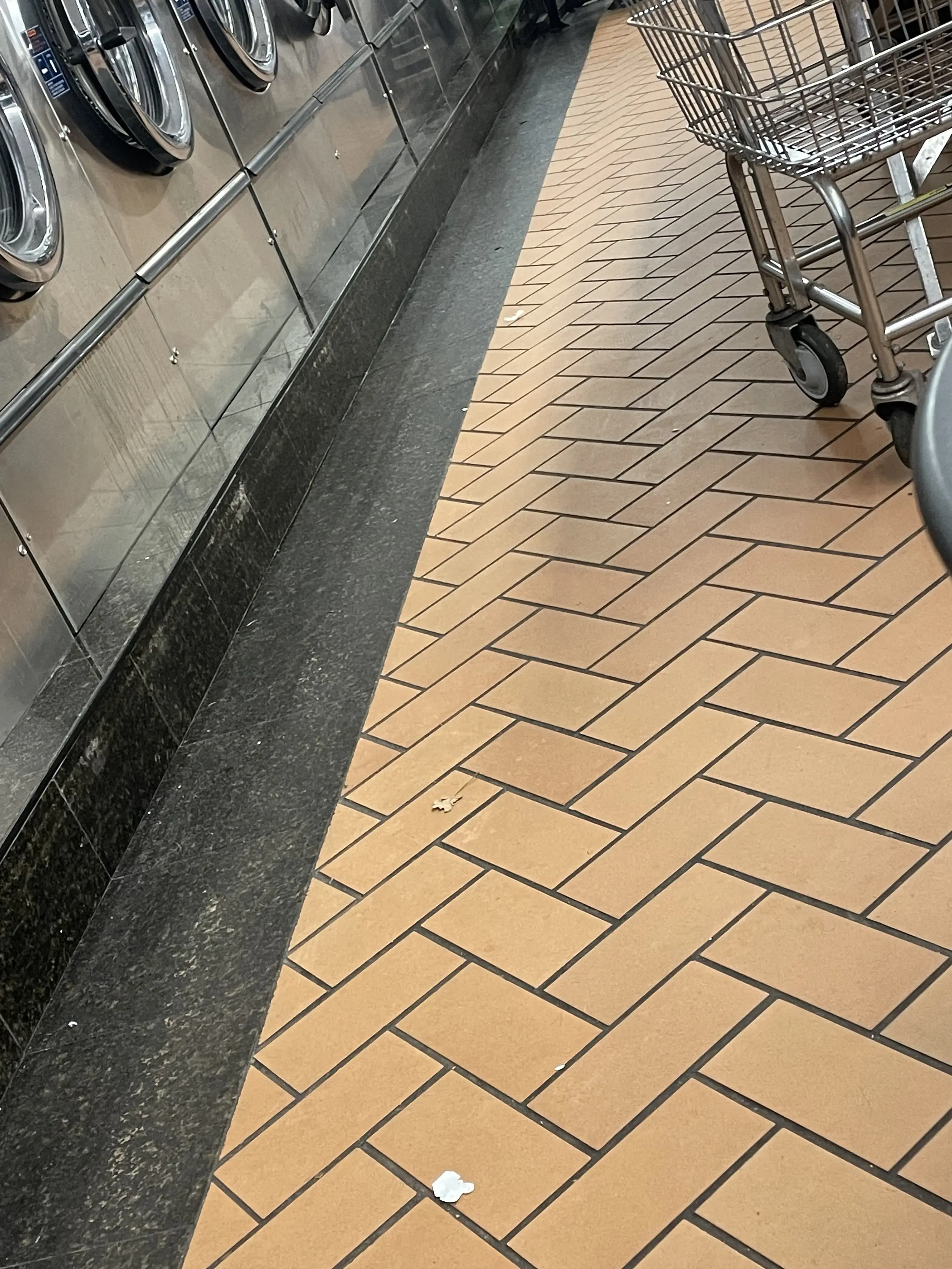 Smithtown Wash & Fold thumbnail 2