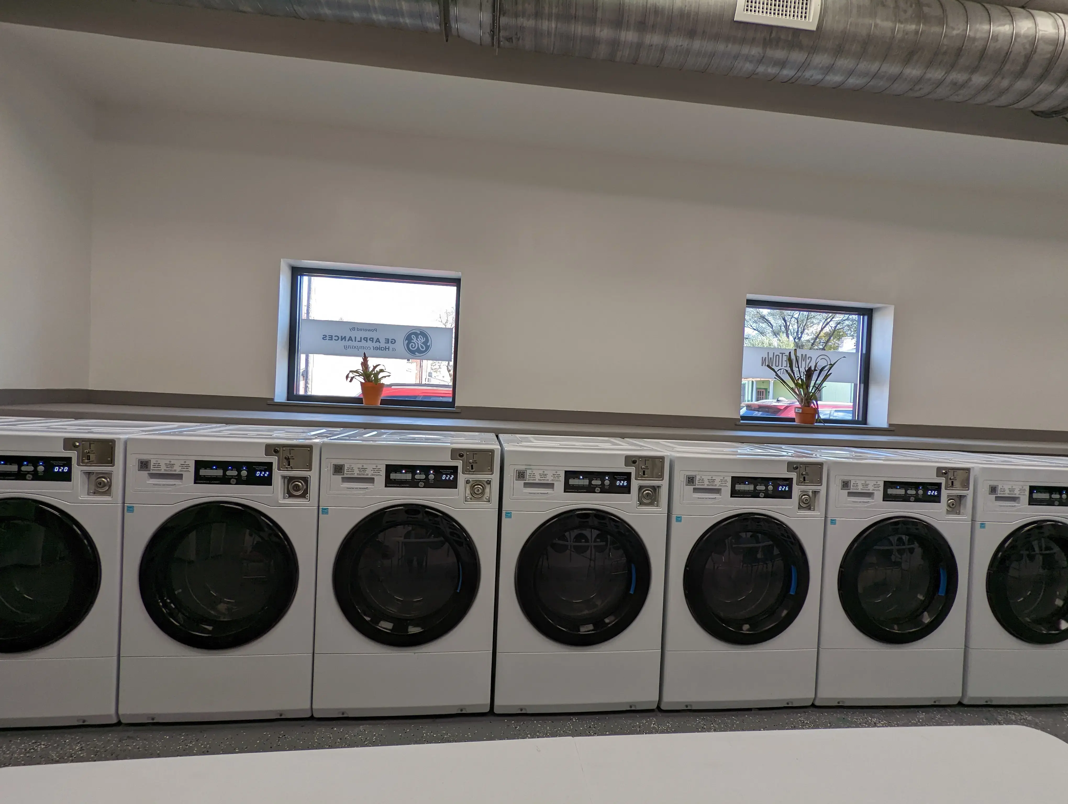Smoketown Laundromat thumbnail 9