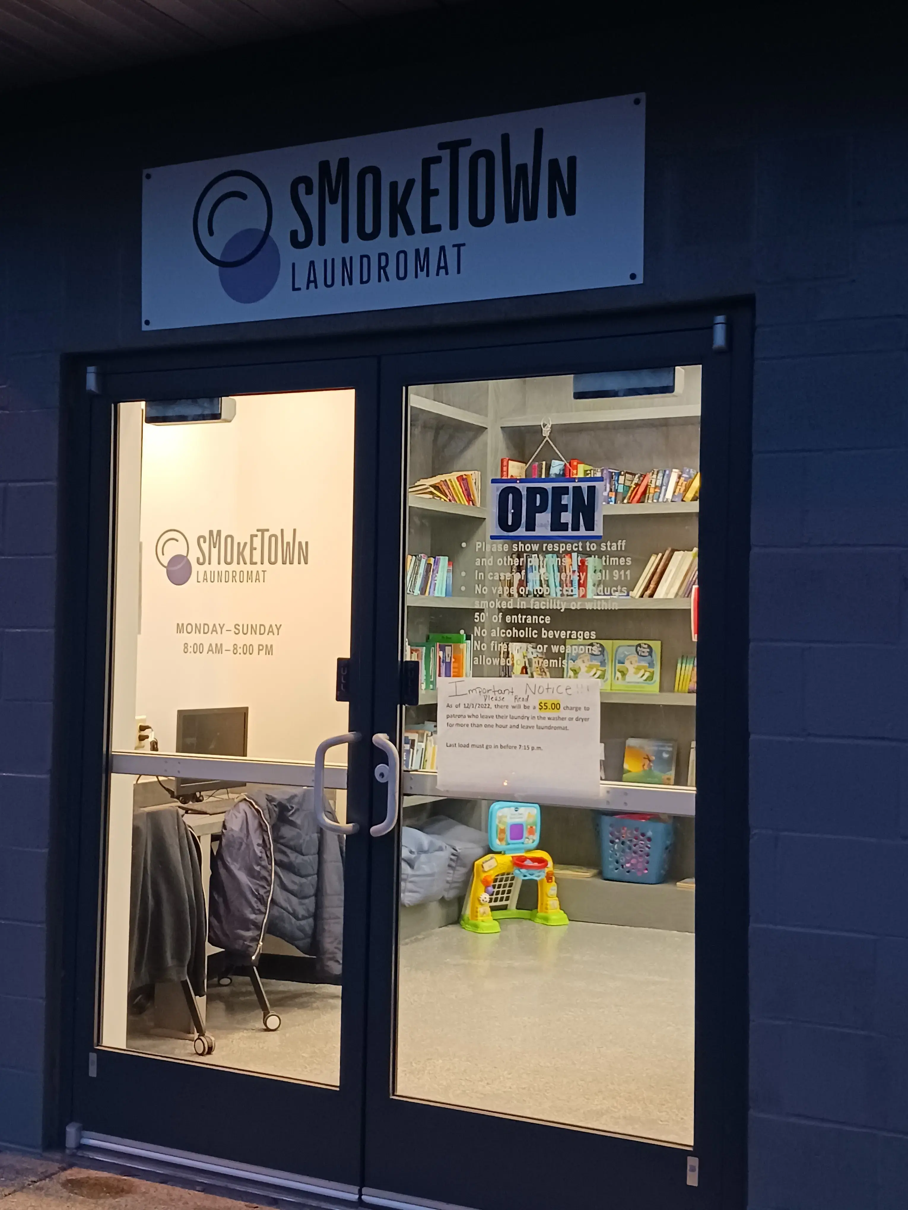 Smoketown Laundromat - Image 7