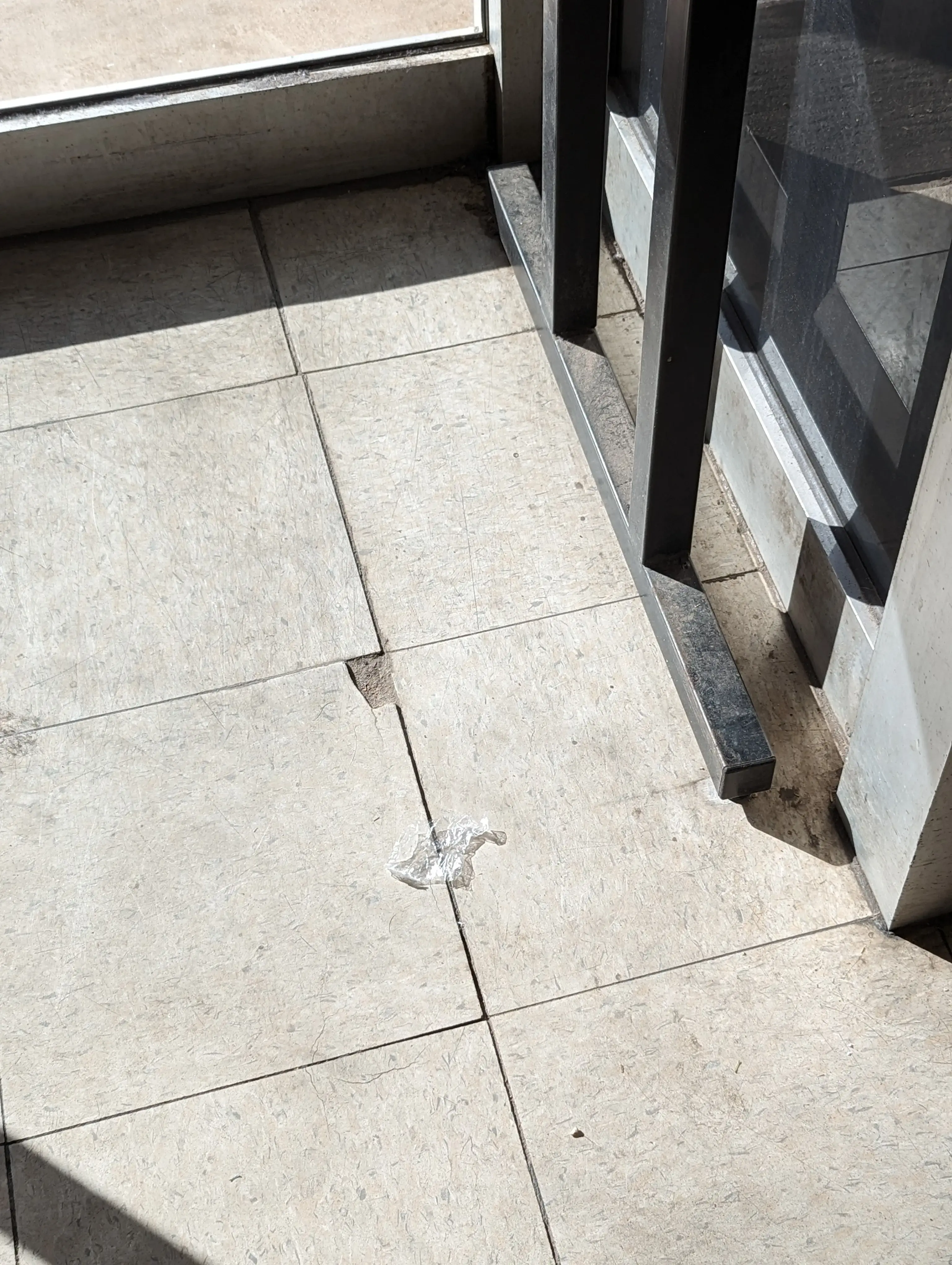Snow White Launderette - Image 10