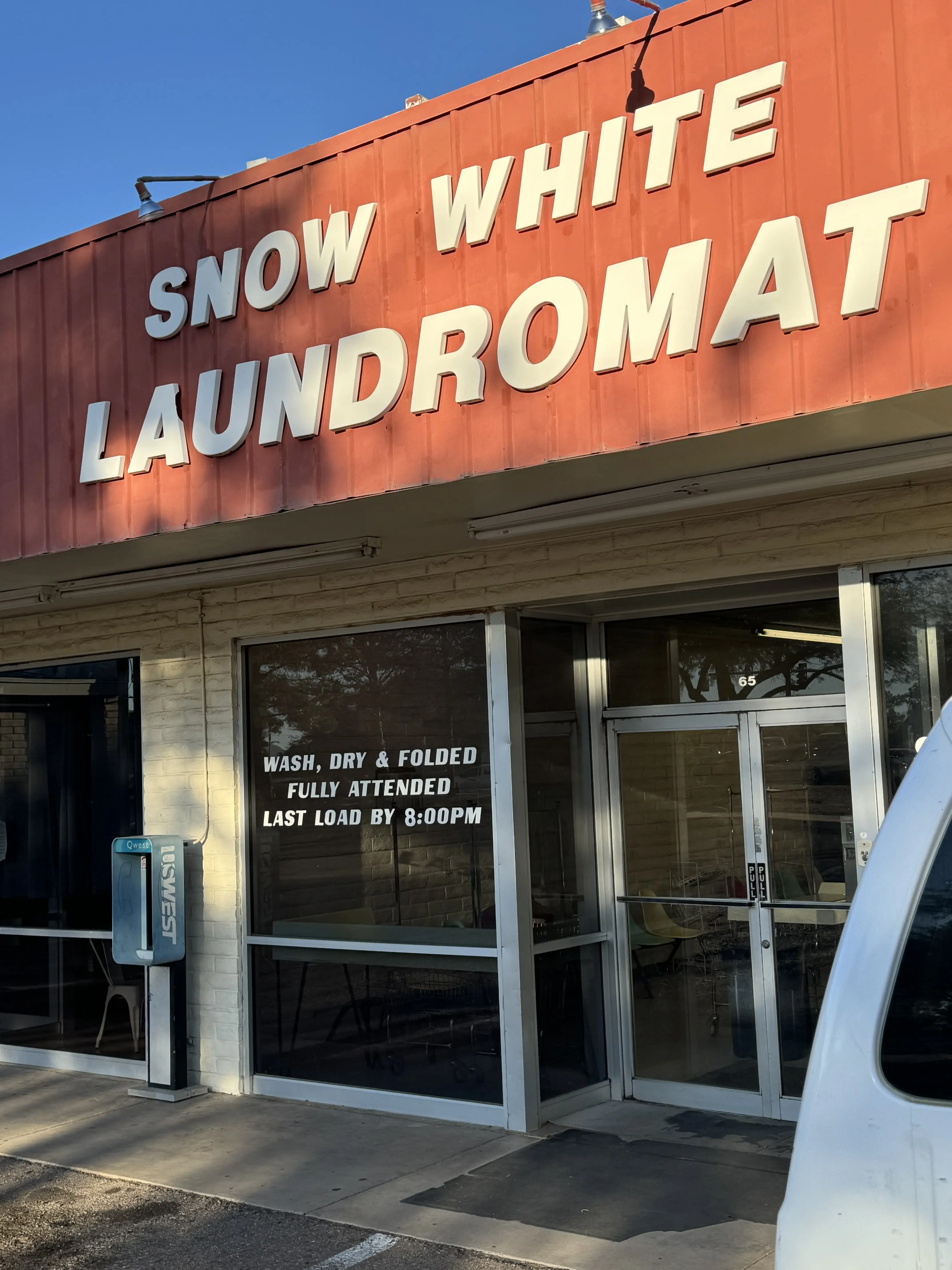 Snow White Launderette location