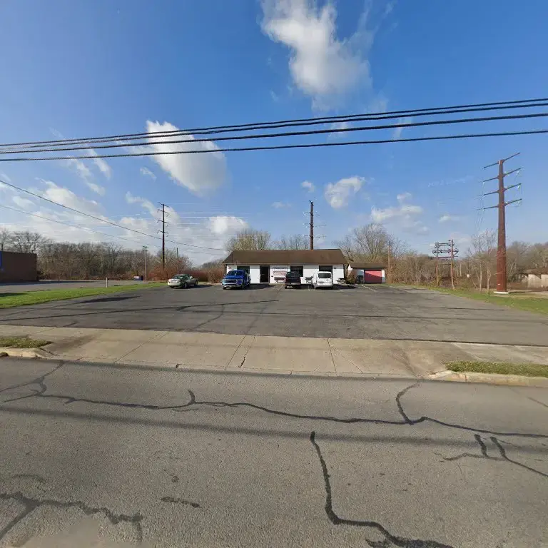 Snow White Laundromat thumbnail 16