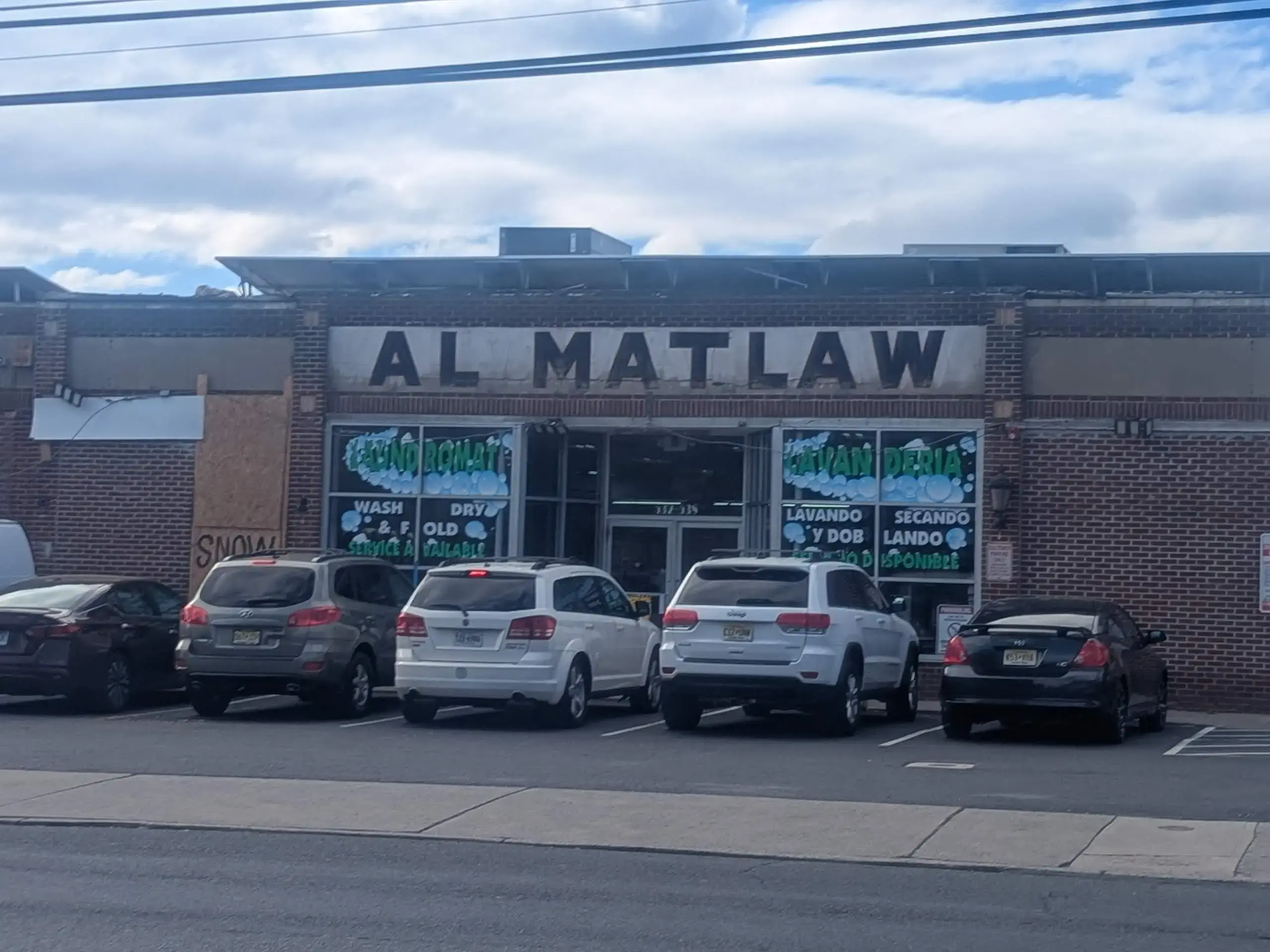 Snow White Laundry Village - Image 2