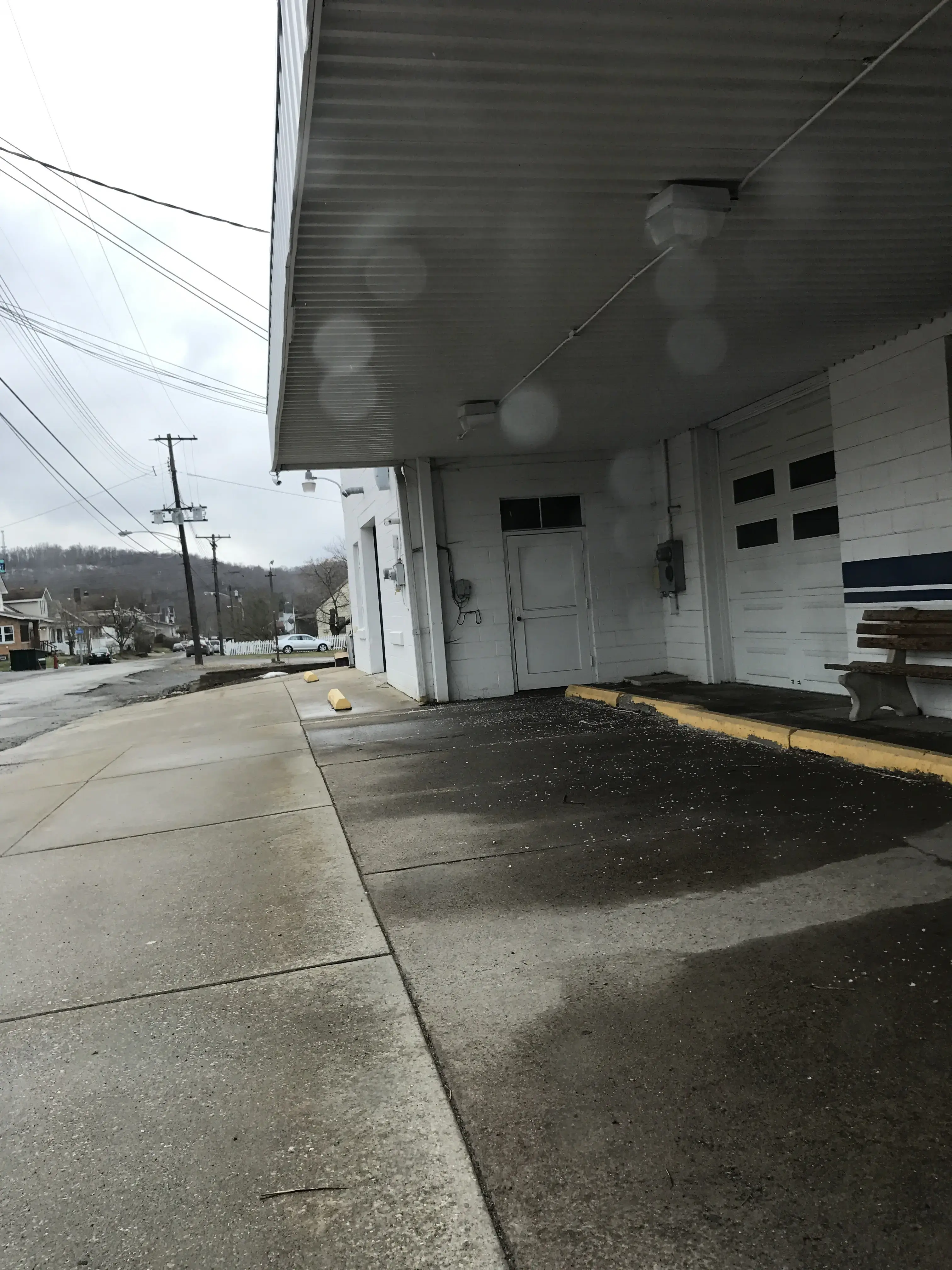 Snowy White III Dry Cleaners - Image 2