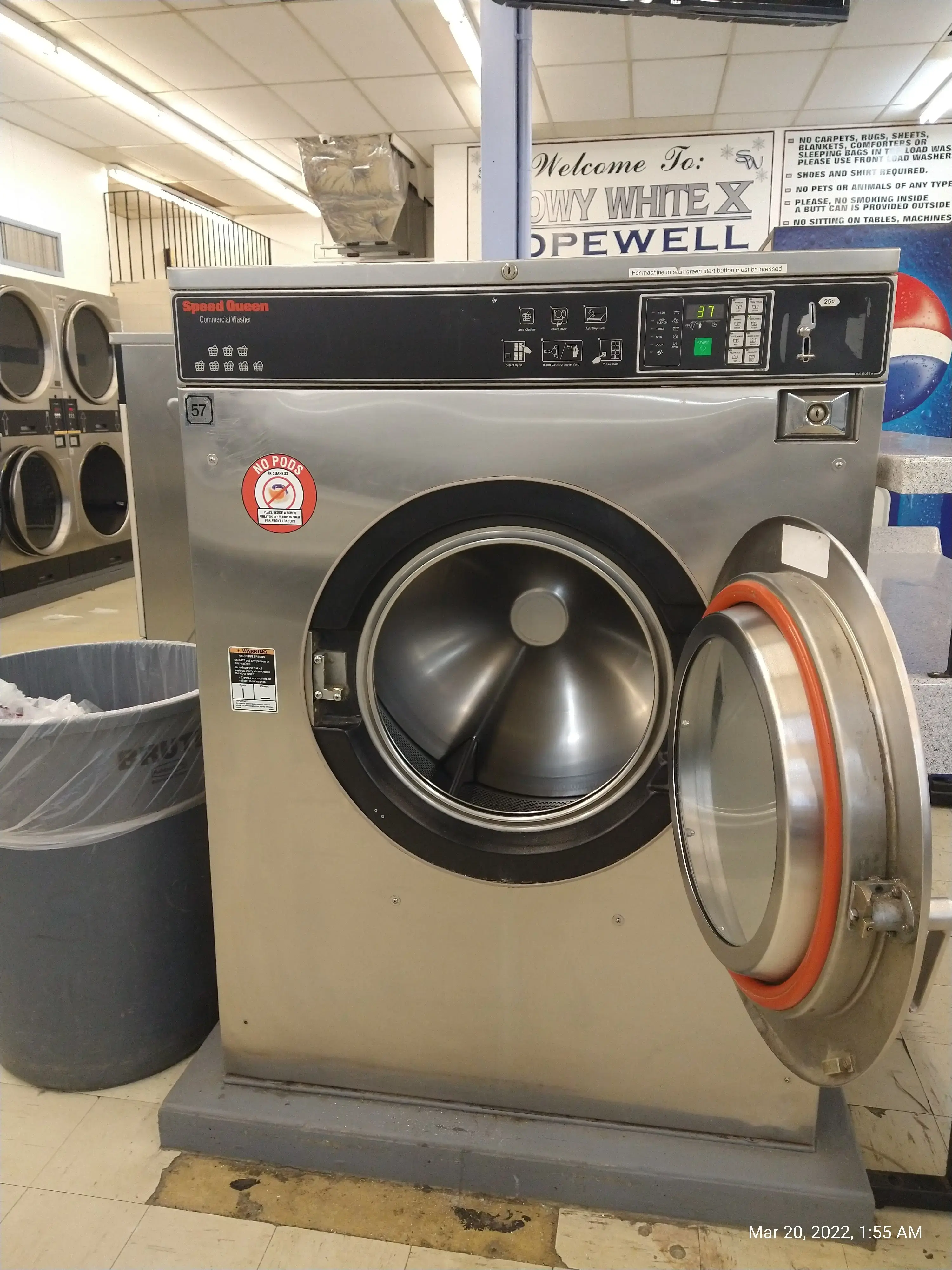 Snowy White Laundromat thumbnail 5