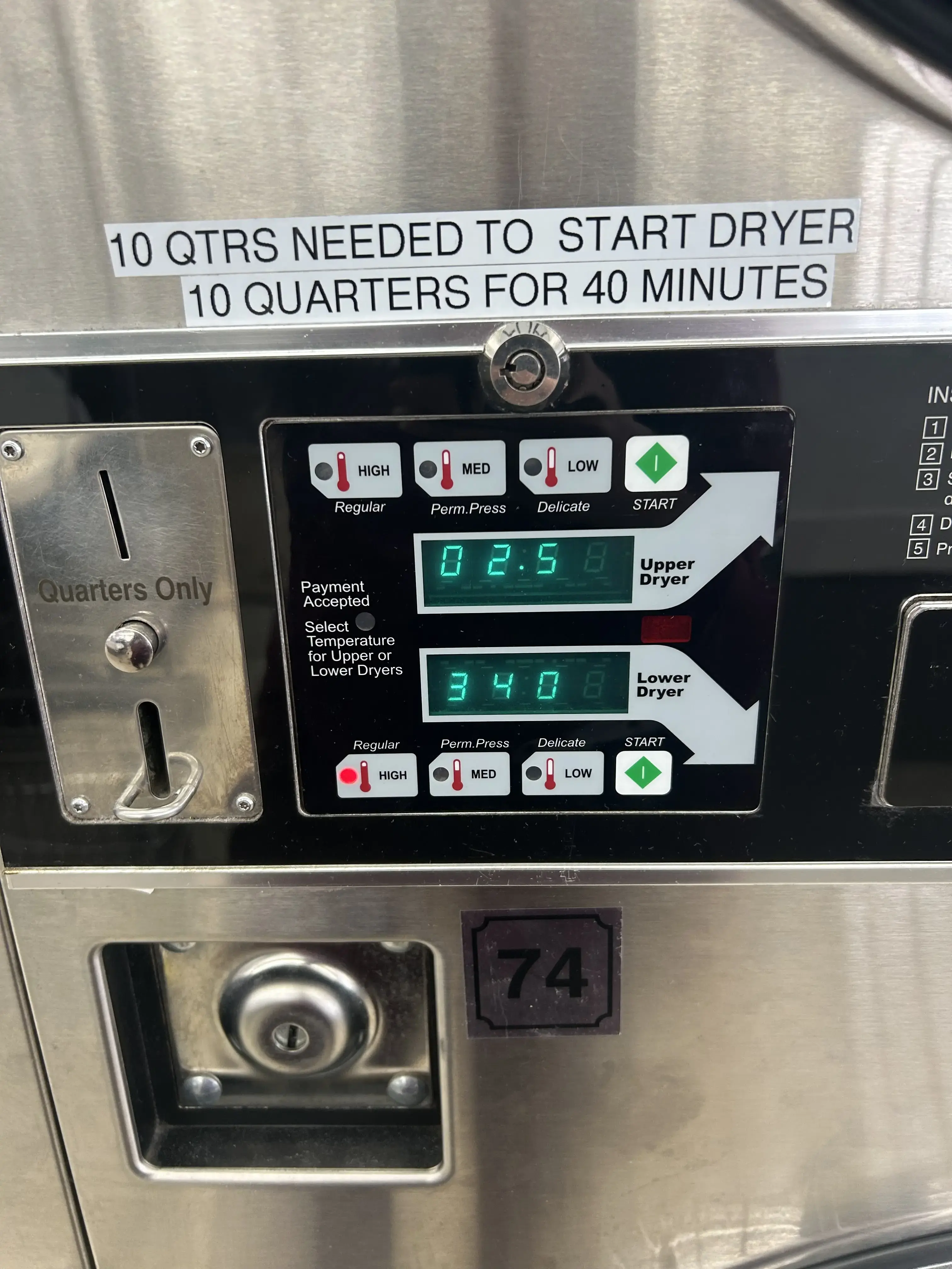 Snowy White Laundromat - Image 10
