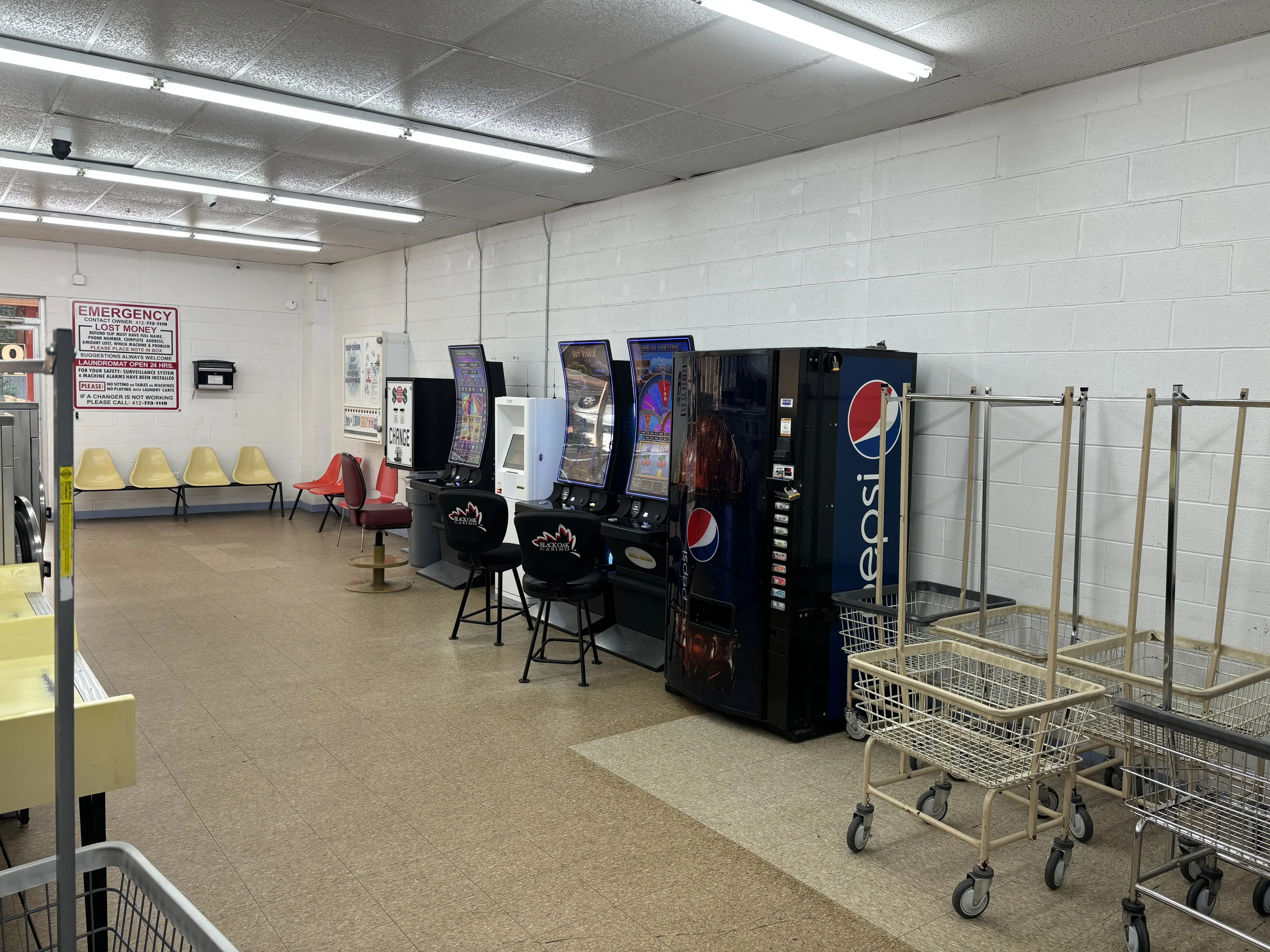 Snowy White Laundromat thumbnail 2