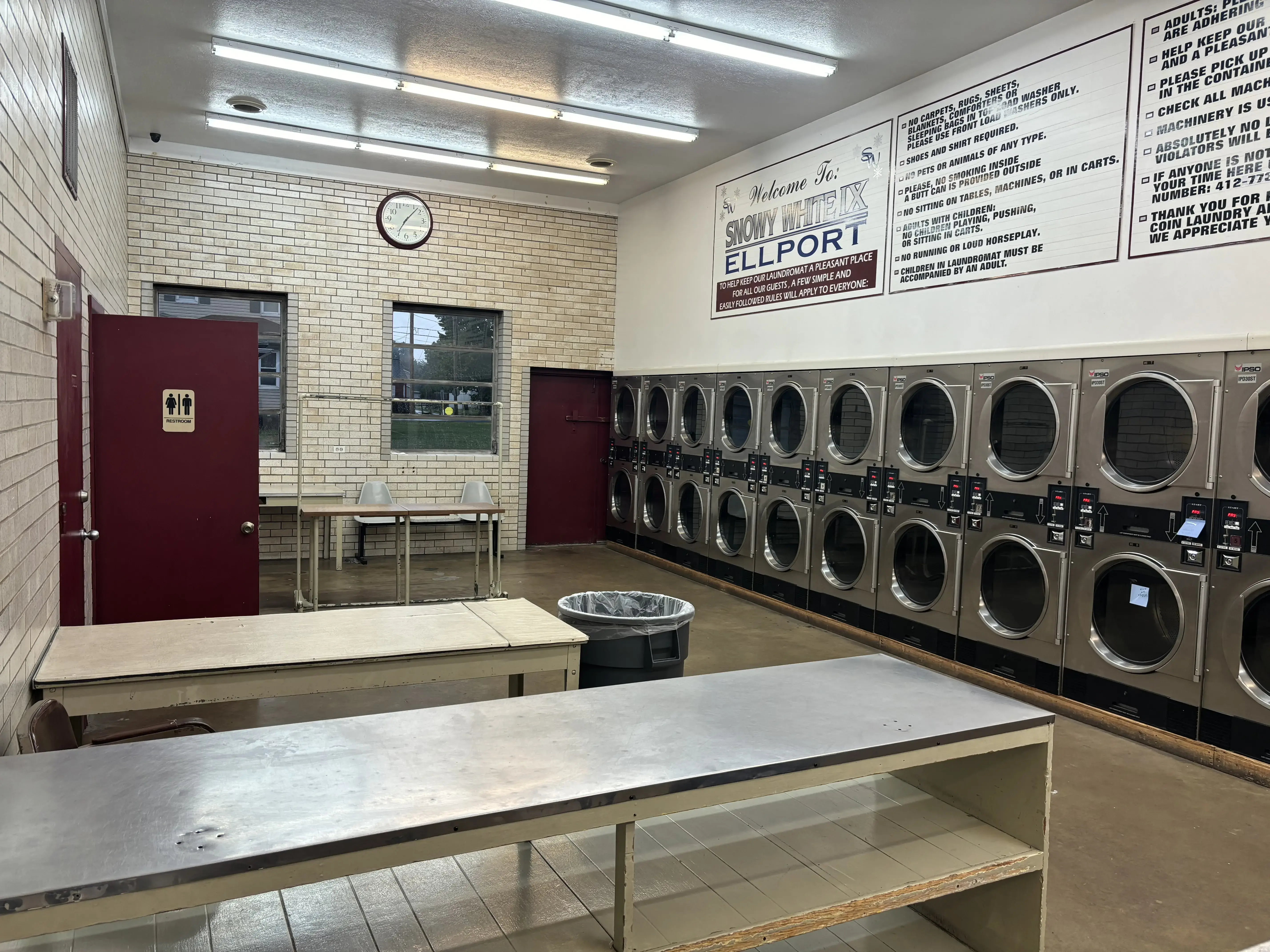 Snowy White Laundromat - Image 7