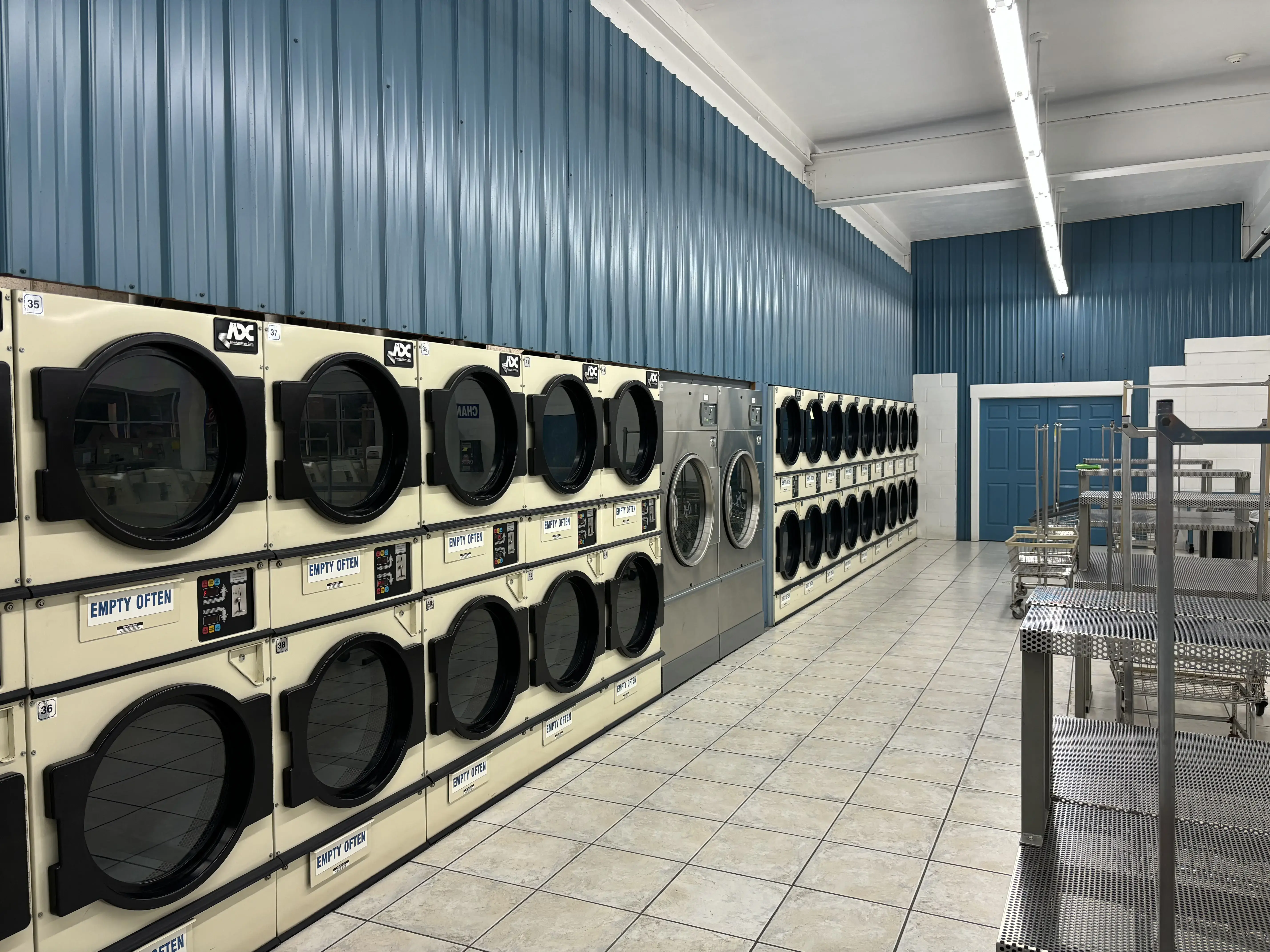 Snowy White Laundromat - Image 1