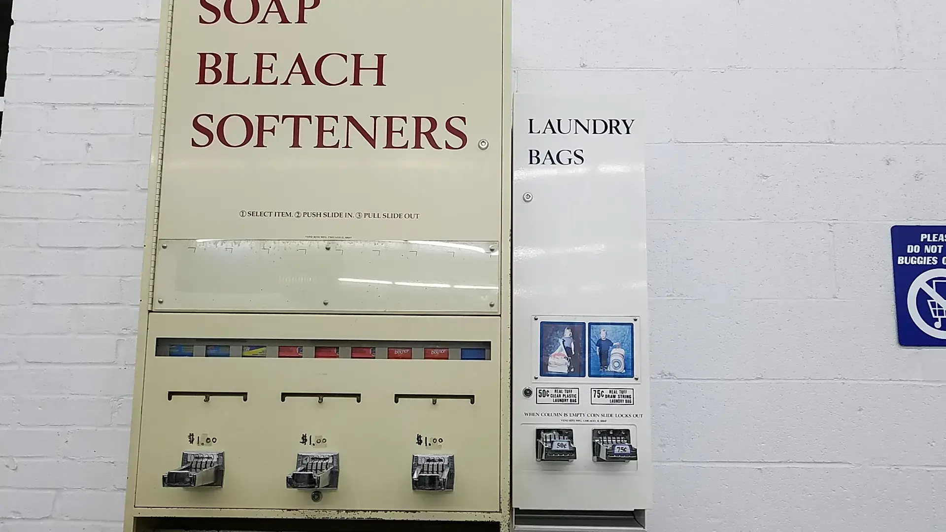Snowy White Laundromat thumbnail 6