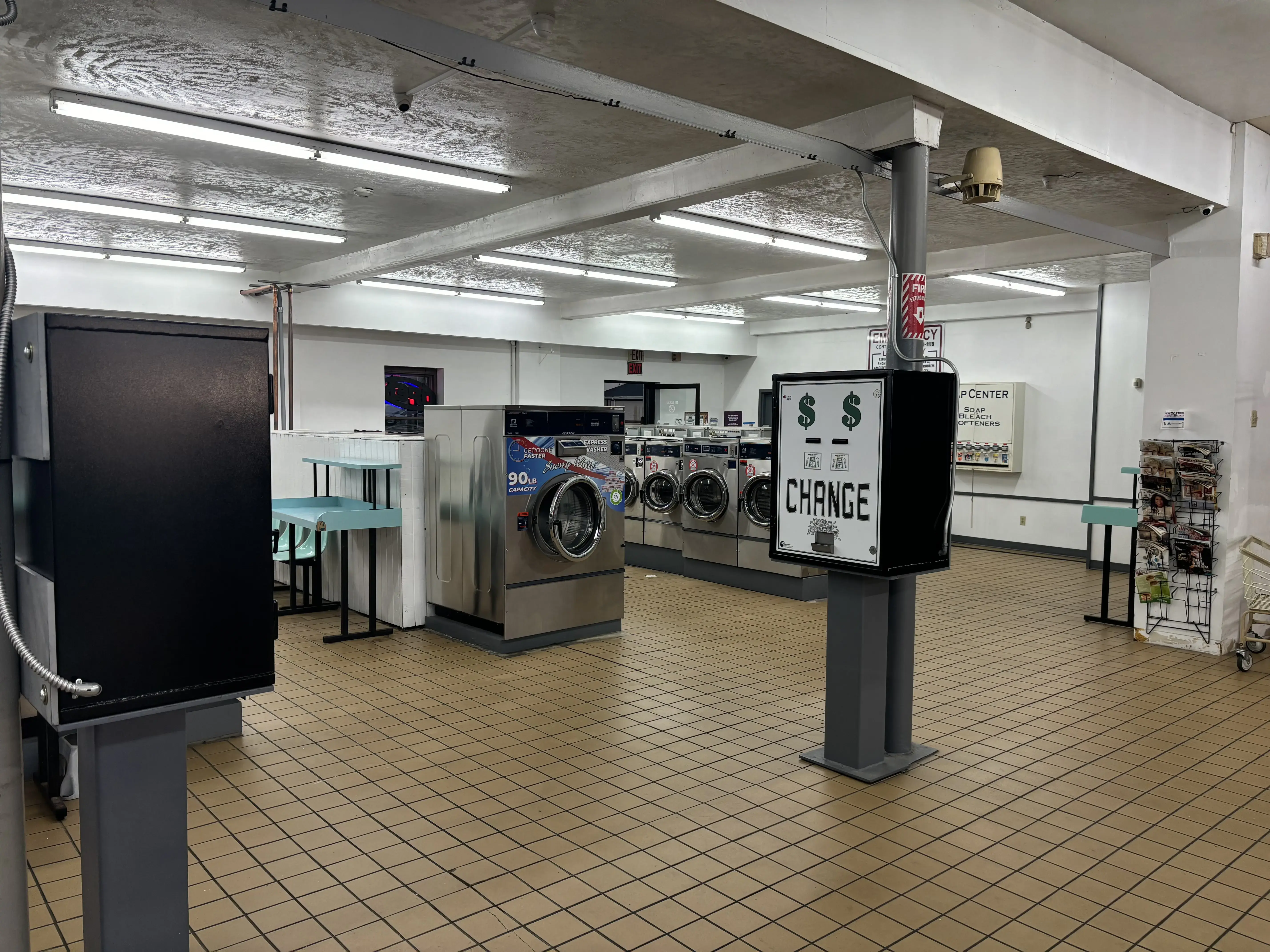 Snowy White Laundromat - Image 1