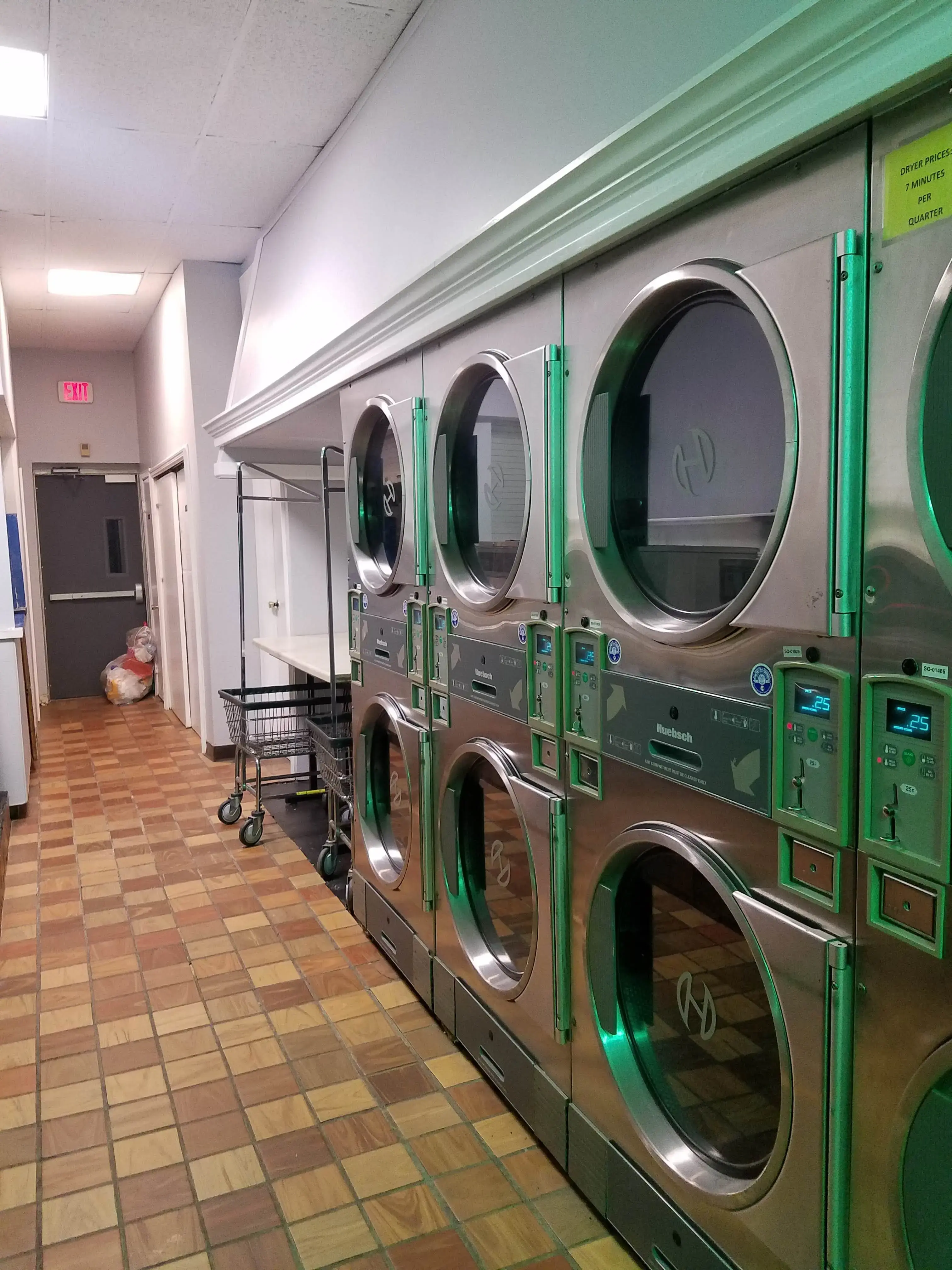 So Fresh And So Clean Laundromat thumbnail 11
