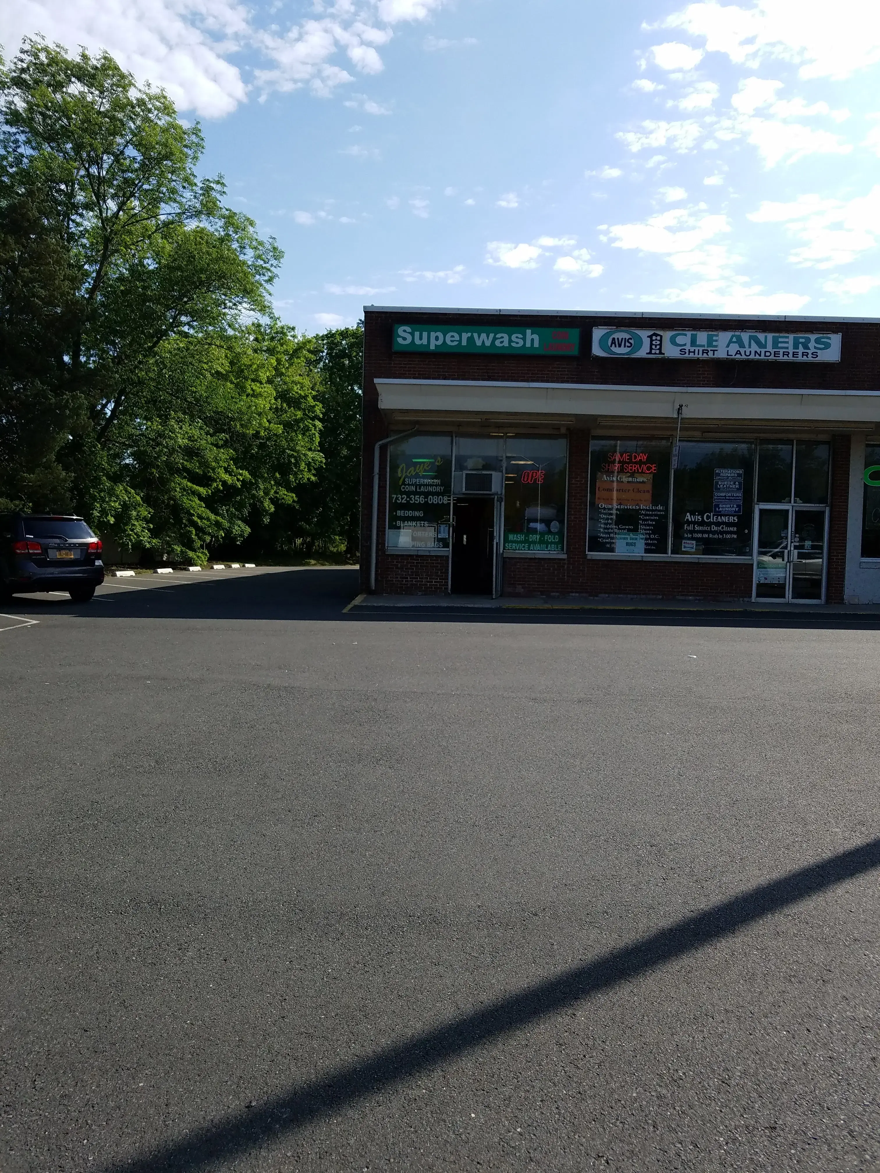 So Fresh And So Clean Laundromat thumbnail 14