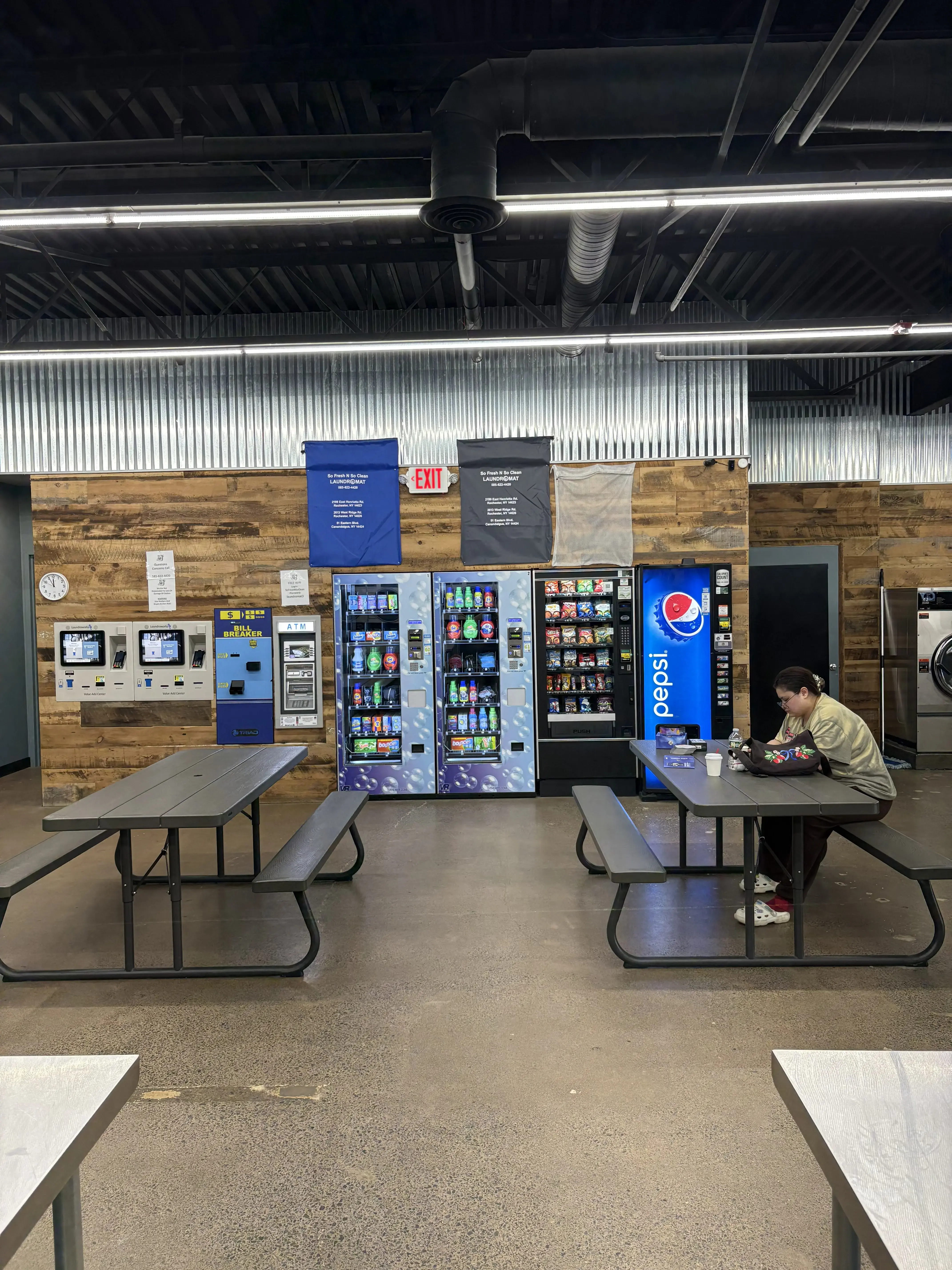 So Fresh N So Clean Laundromat - Image 5