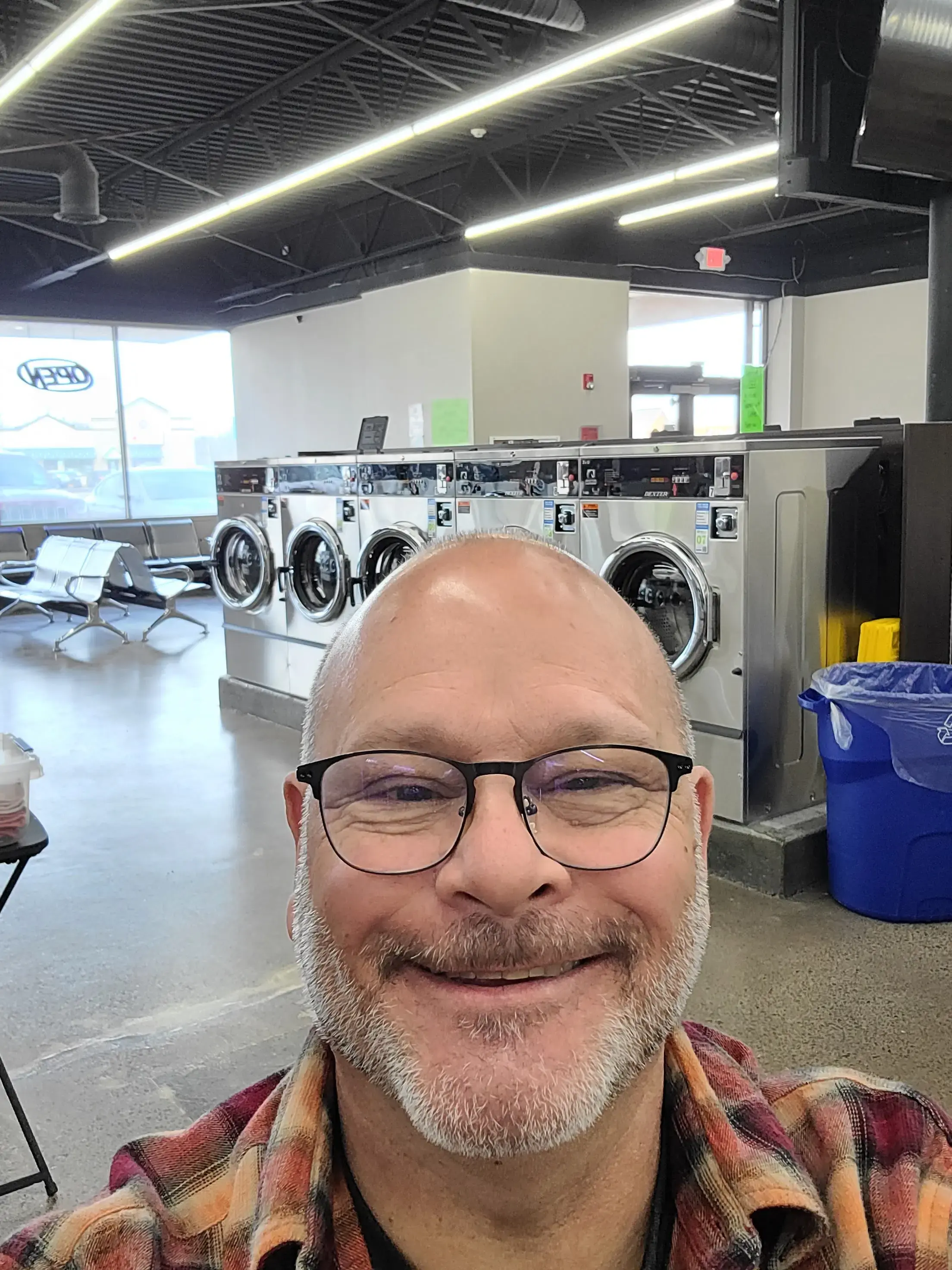 So Fresh N So Clean Laundromat thumbnail 20