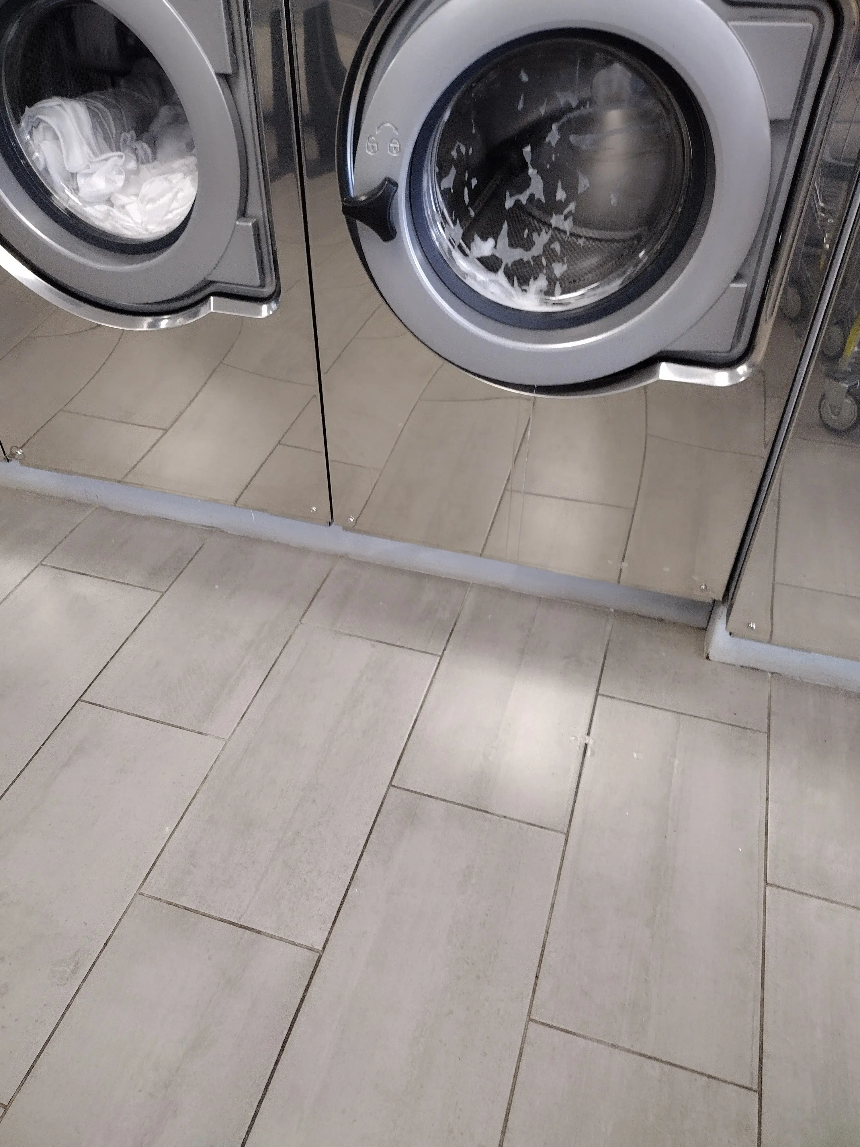 So Fresh So Clean Laundromat thumbnail 3