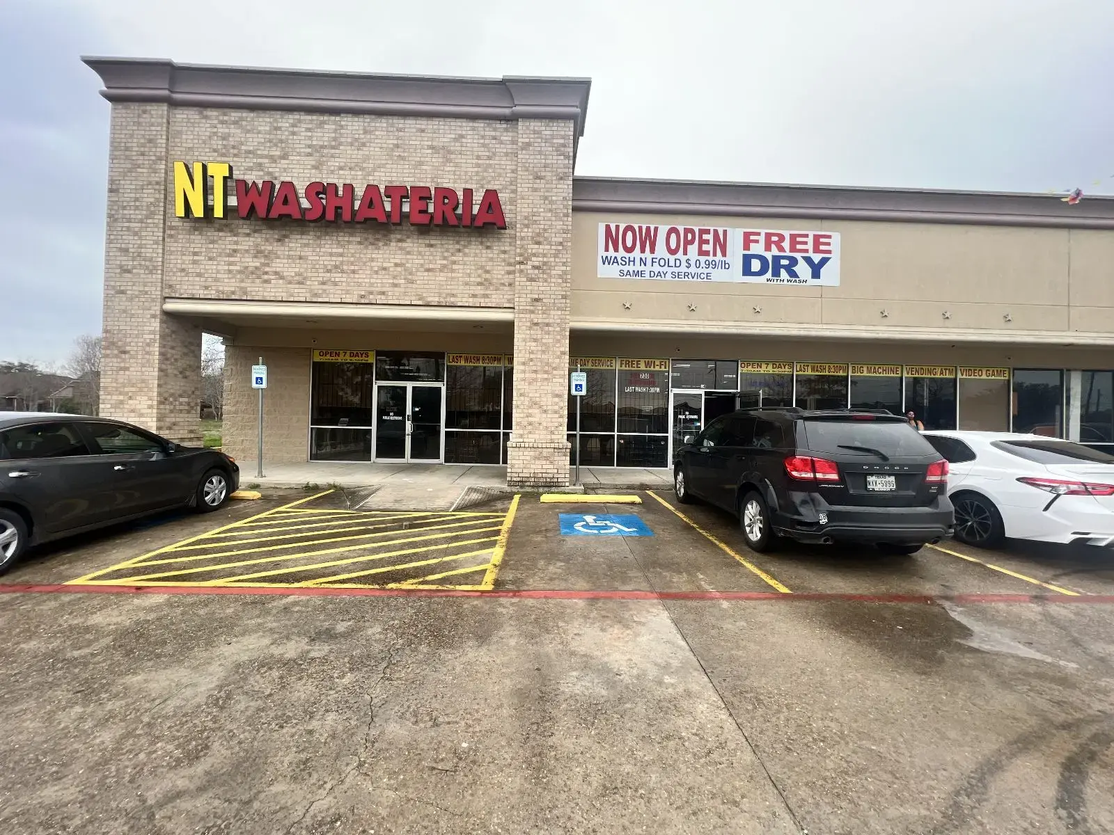 Soak n Spin Washateria - Image 3