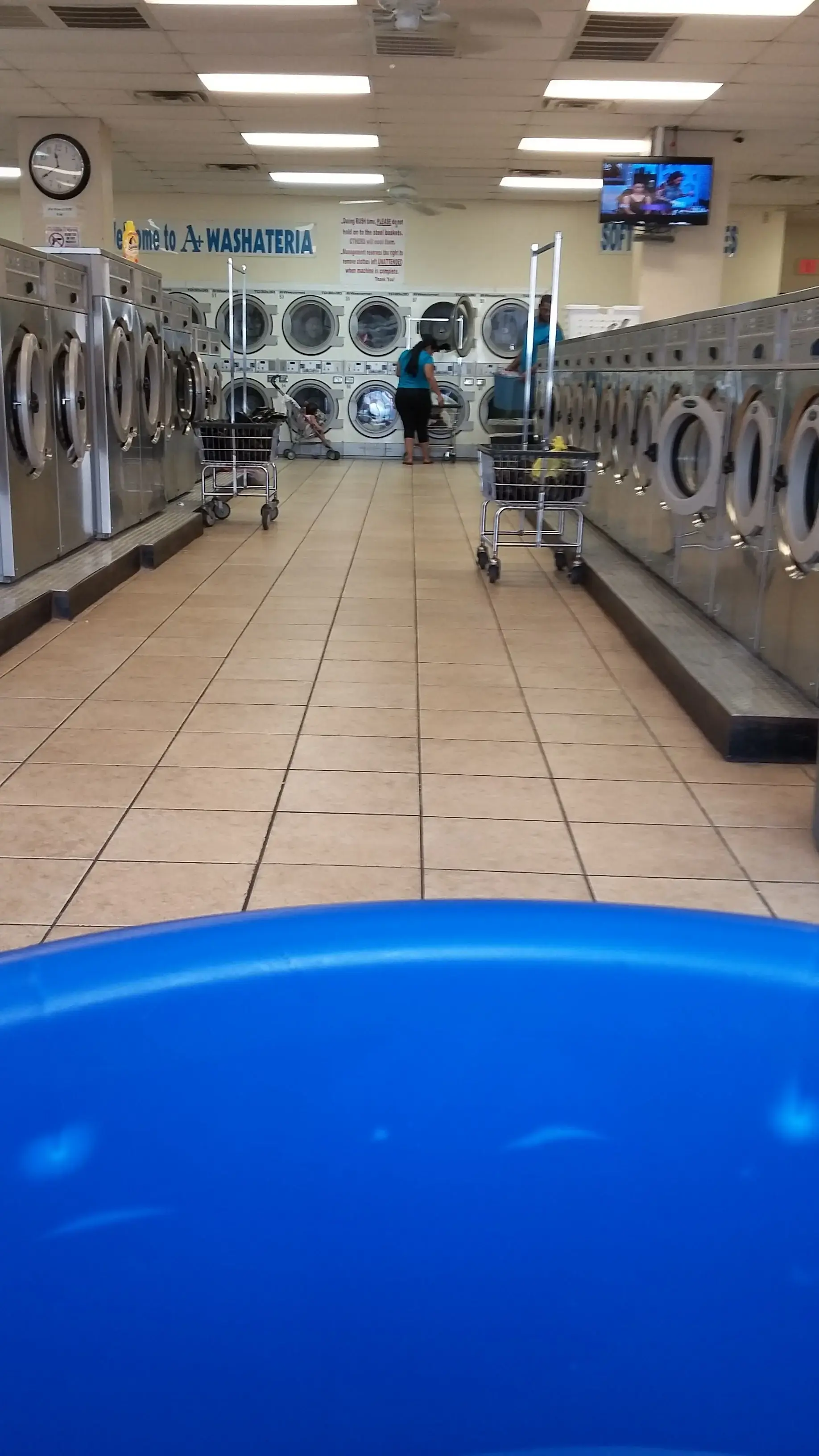 Soak n Spin Washateria thumbnail 4