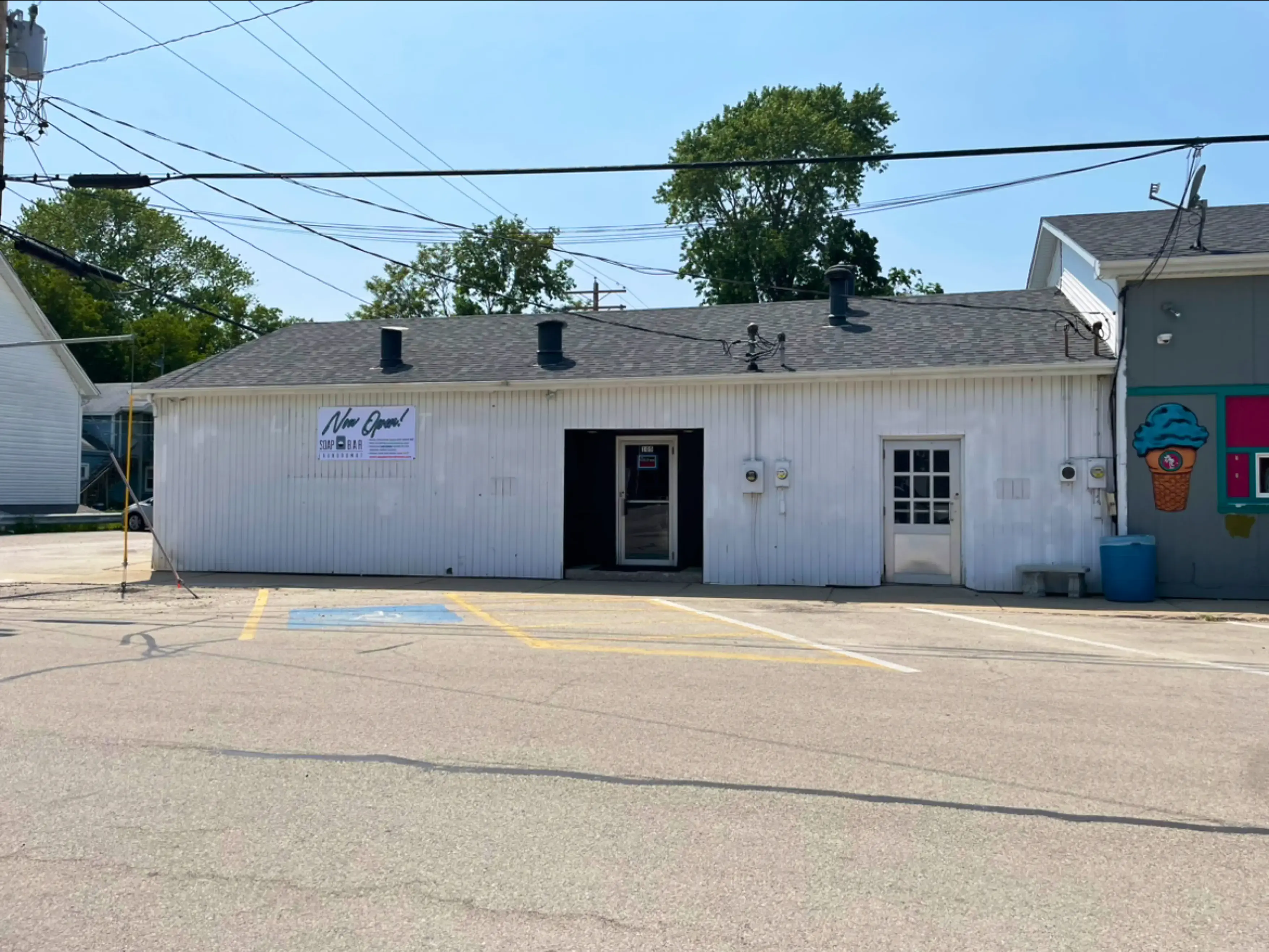 Soap Bar Laundromat - Image 1