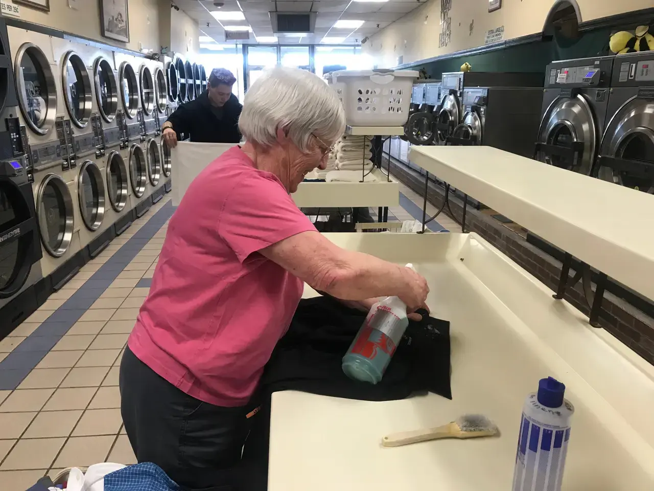 Soap Bubble Laundromat & Dry Cleaning thumbnail 4