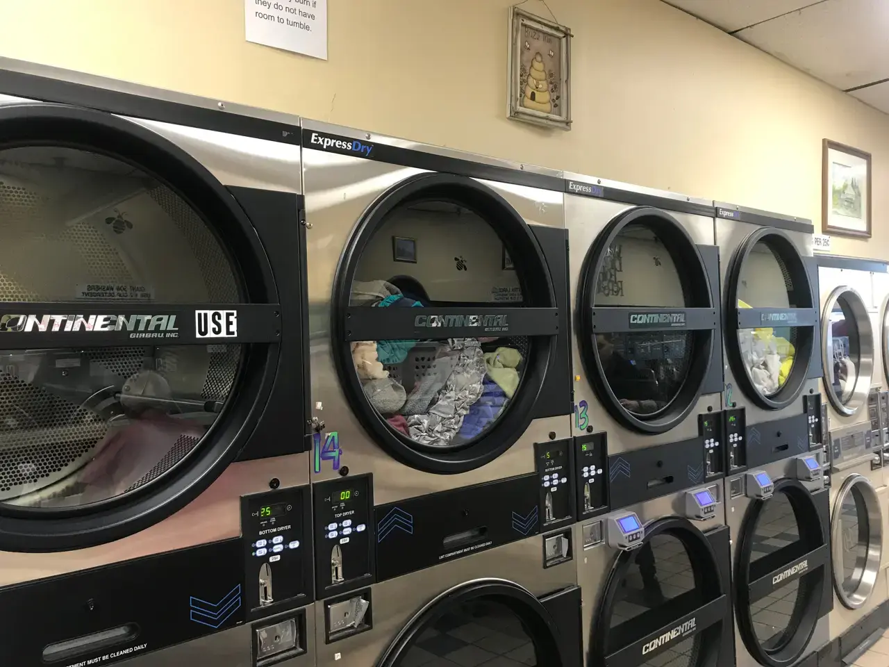 Soap Bubble Laundromat & Dry Cleaning thumbnail 3