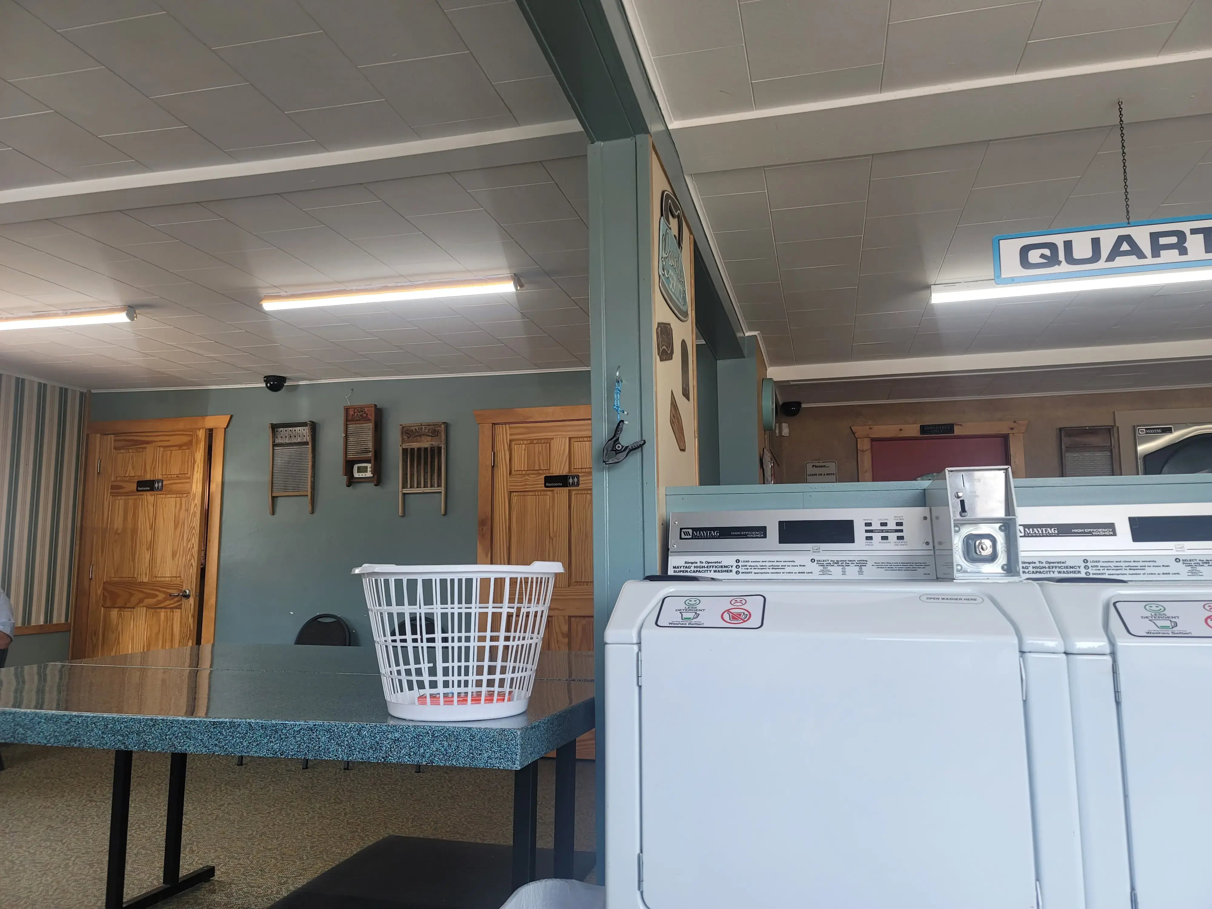 Soap 'N Suds Laundromat thumbnail 8