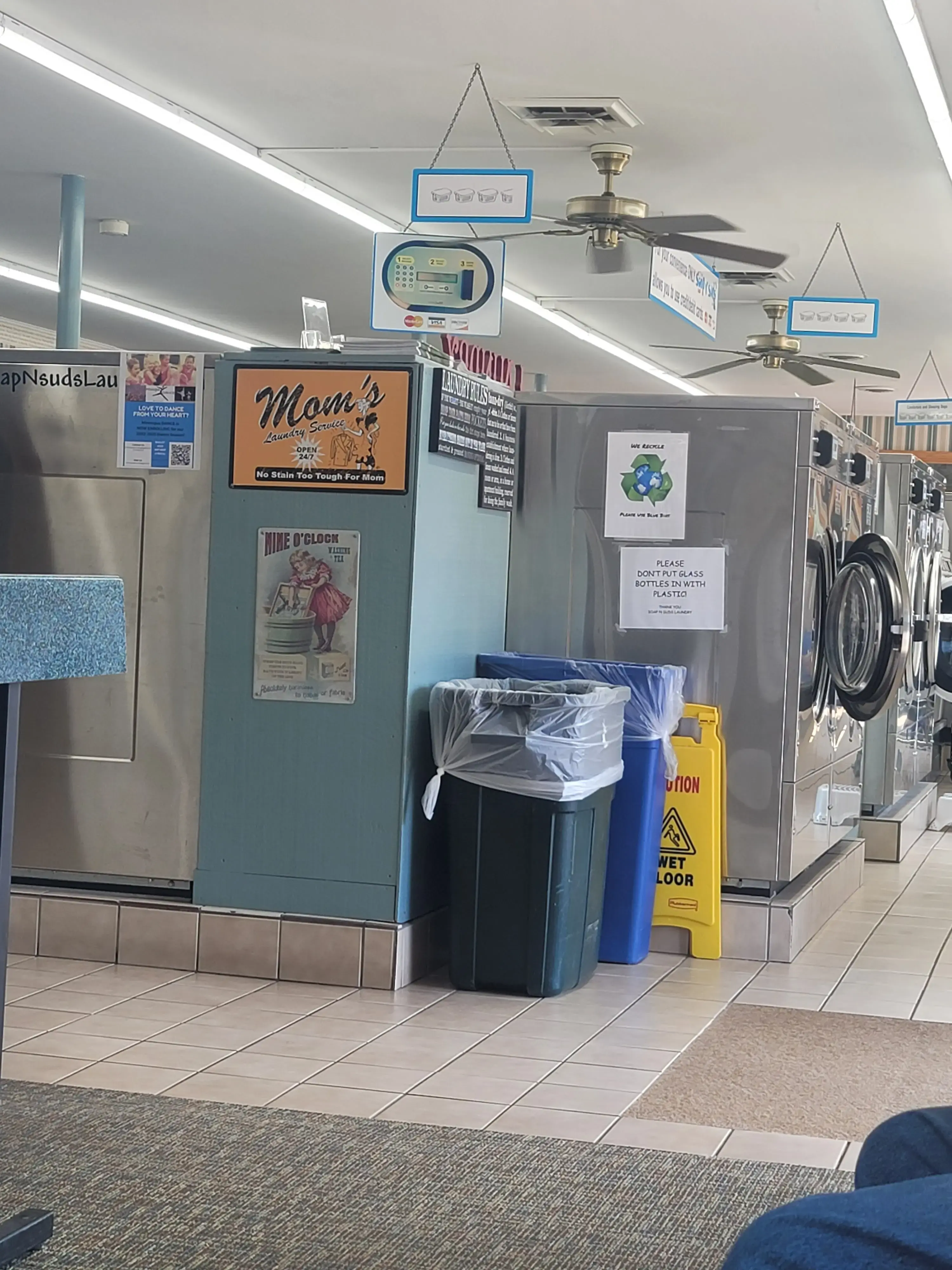 Soap 'N Suds Laundromat thumbnail 7