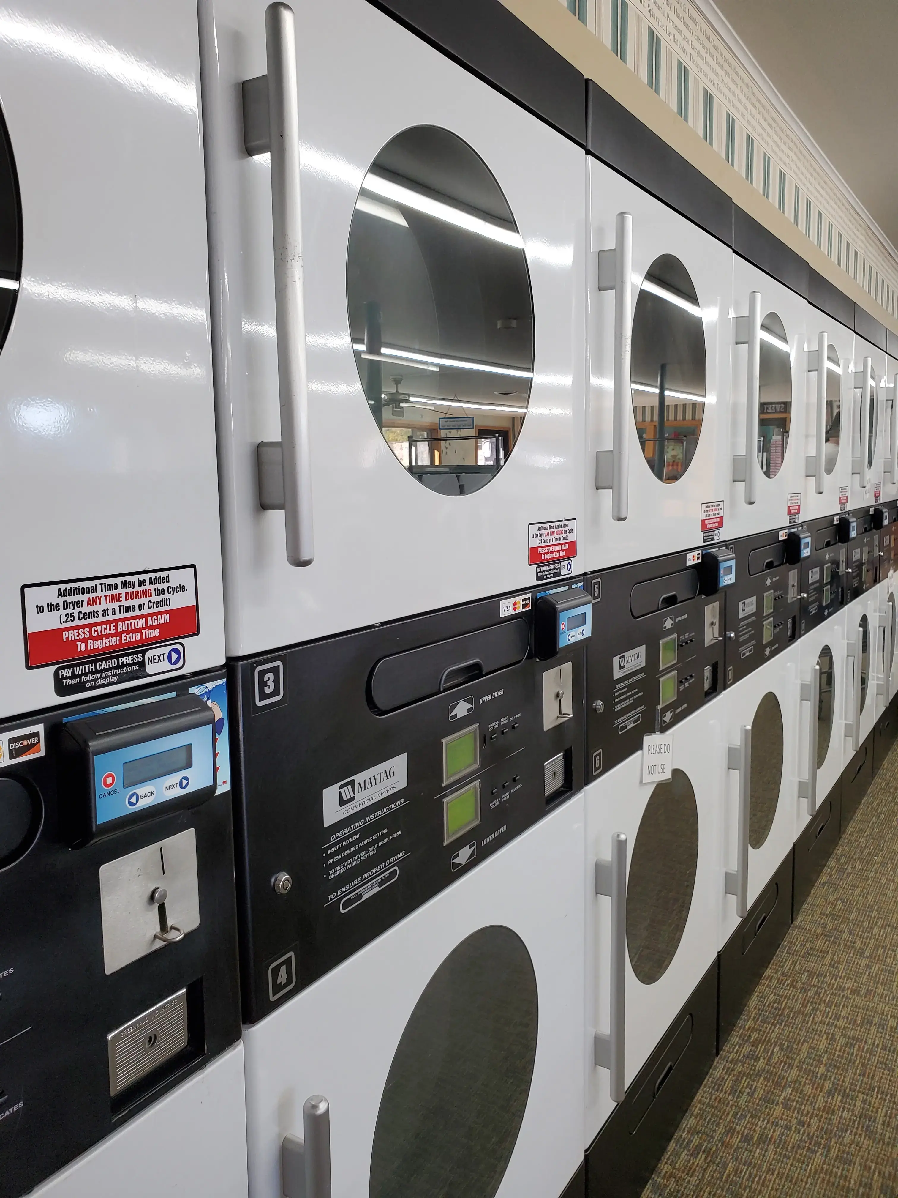 Soap 'N Suds Laundromat thumbnail 13