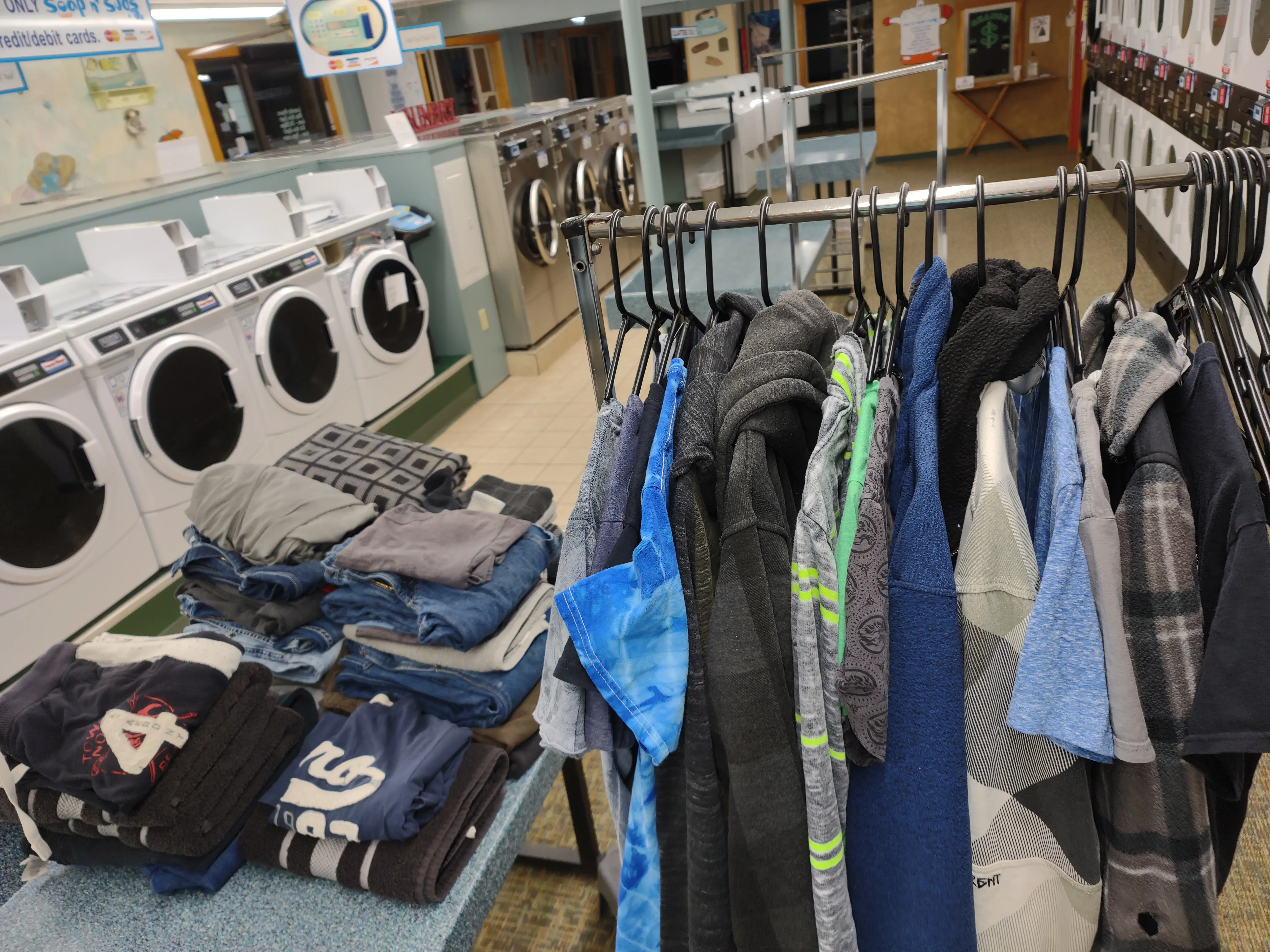 Soap 'N Suds Laundromat thumbnail 3